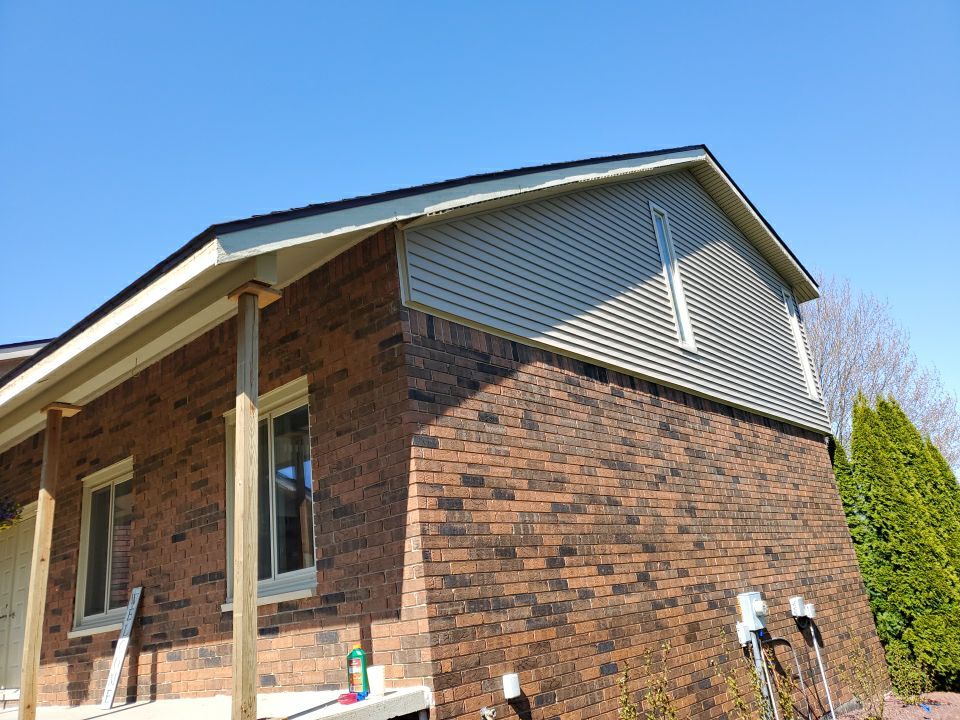 Siding Replacement using Certainteed Restoration Classic D4 by 180 Contractors