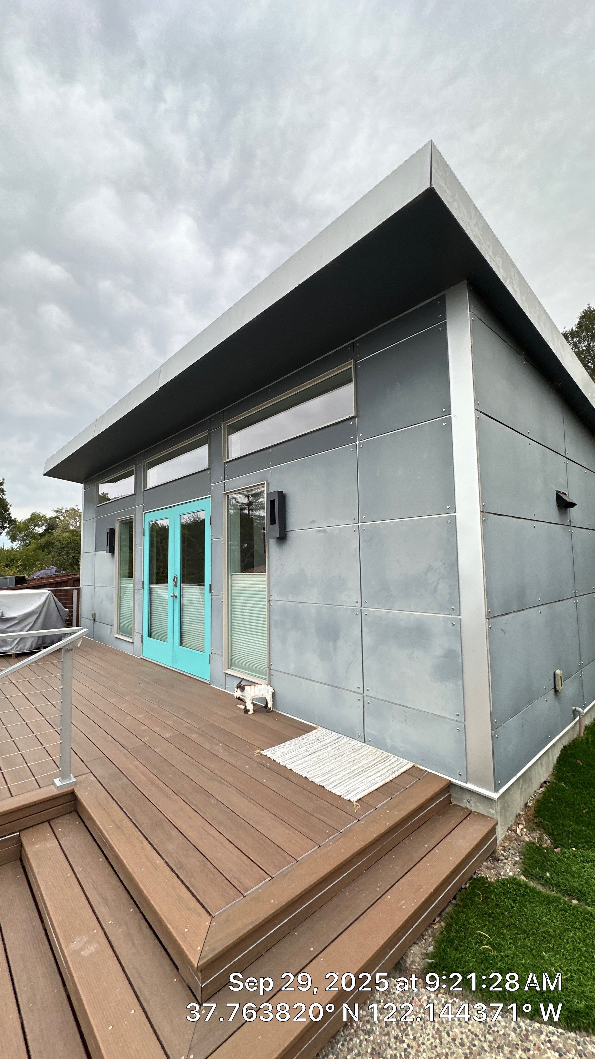 modern painting Exterior modern painting by Herrera’s Bay Area Painting inc.