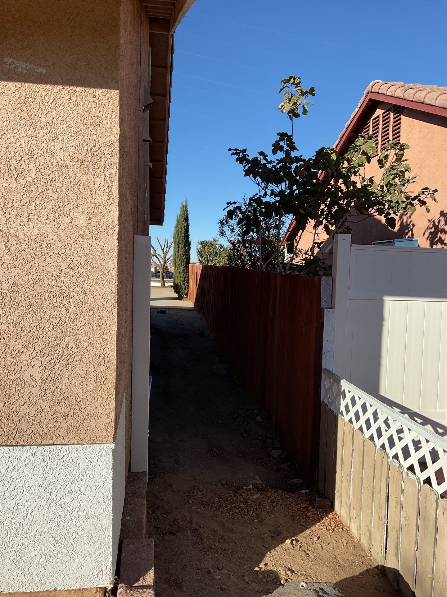 Fence Installation using Vinyl by Fence Guys Inc.