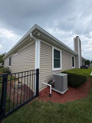 Turtle Shell gutter protection installation in Streamwood, IL 60107, photograph 4