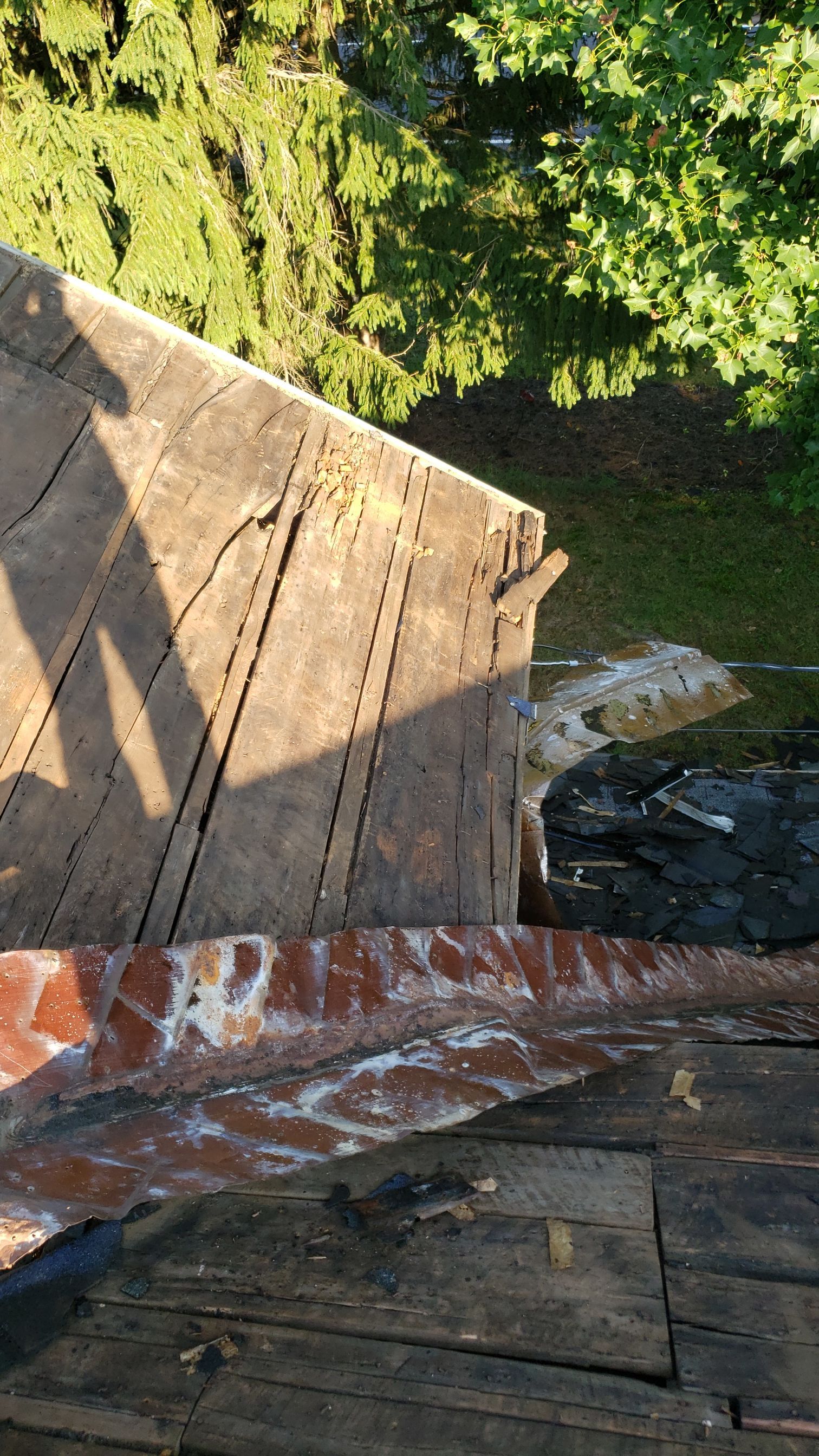 ATLAS PINNACLE COLOR: HEARTHSTONE DRIP EDGE: WHITE by Eagle Eye Roofing