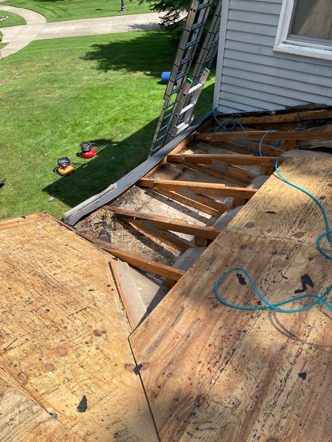 Residential Roofing Installation using owens corning duration, Harbor Blue by Absolute Roofing and Construction