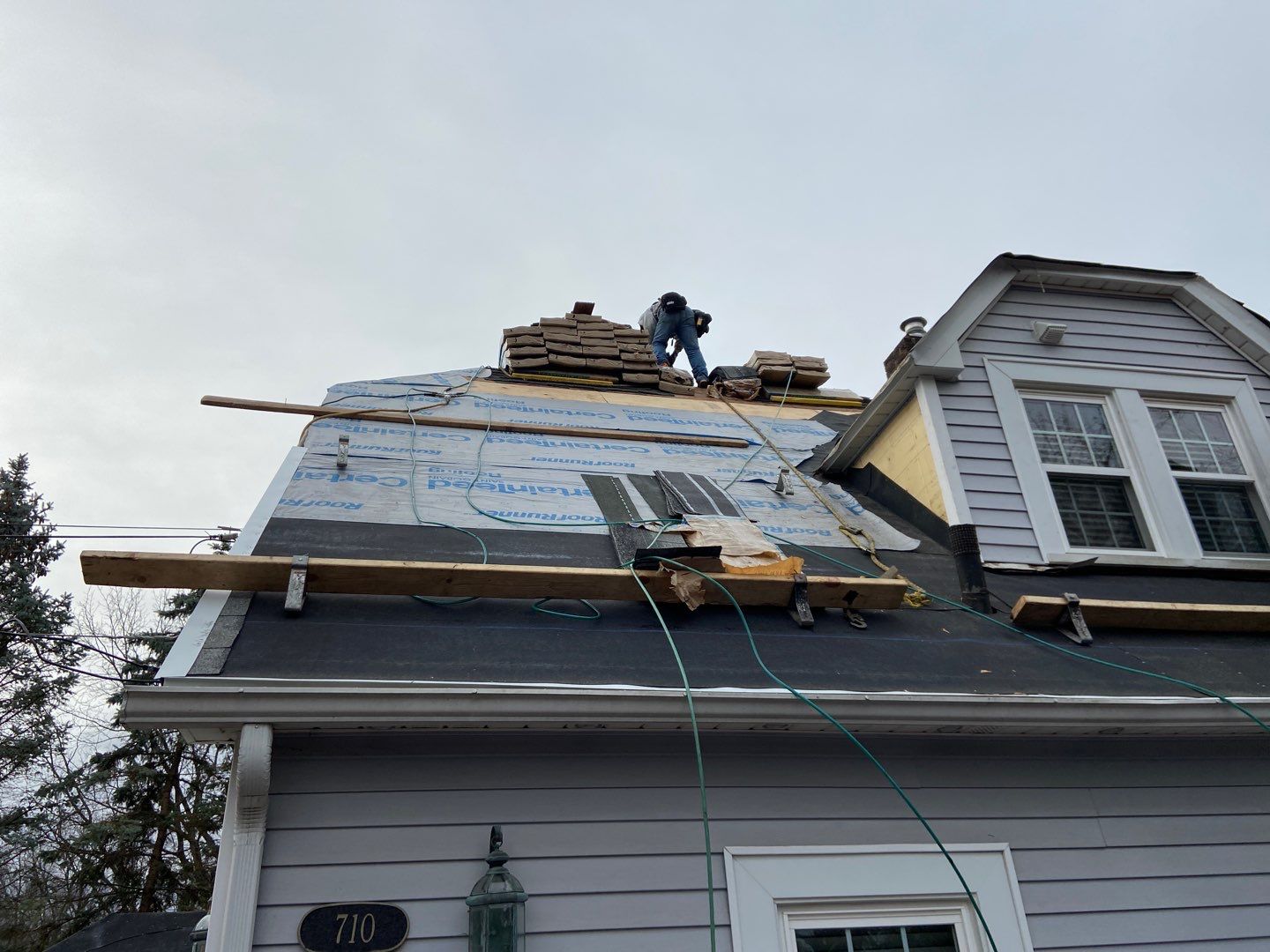 Roof Replacement using CertainTeed Landmark by 180 Contractors