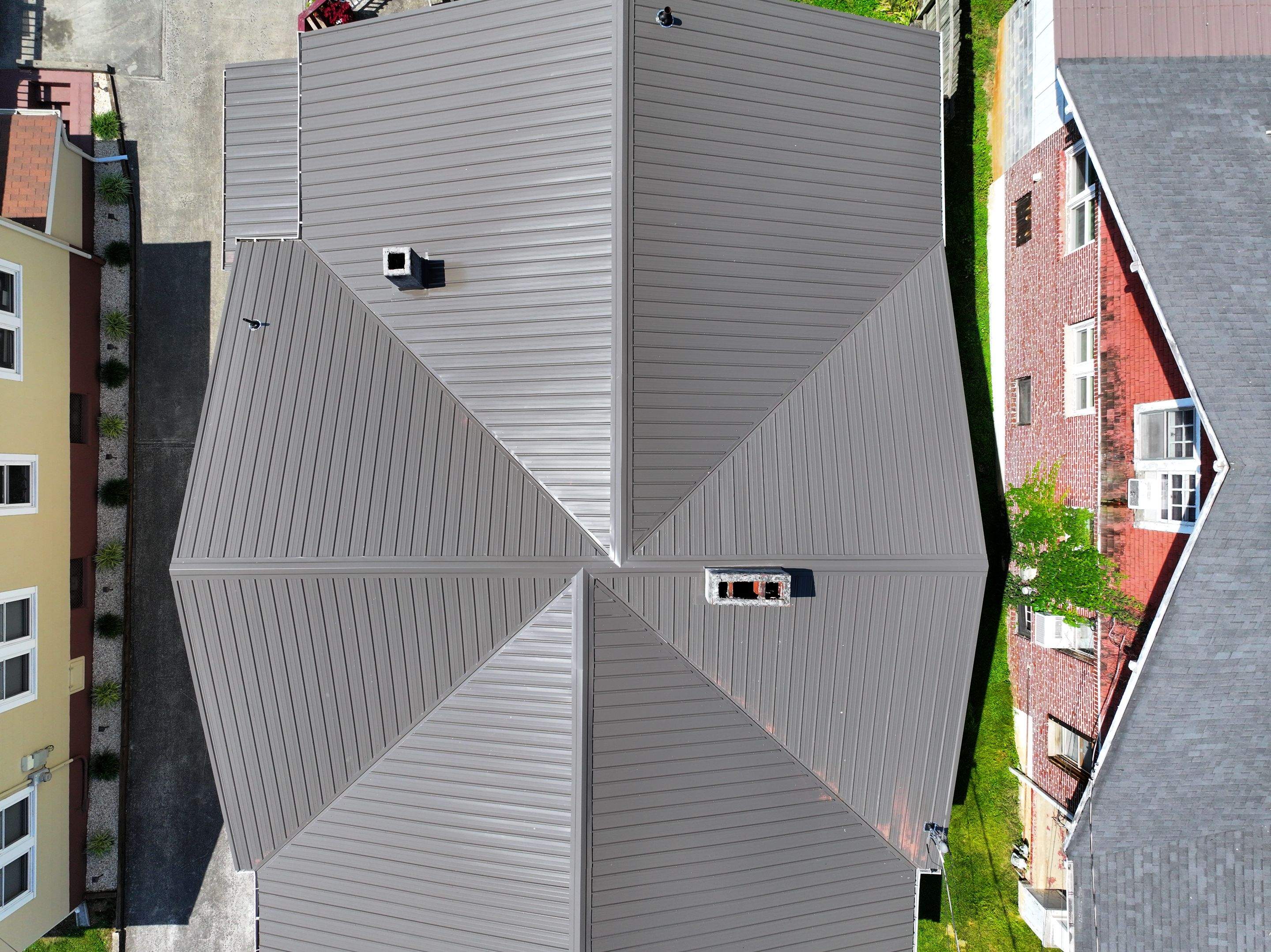 Fernandez Residence by Omnia Roofing