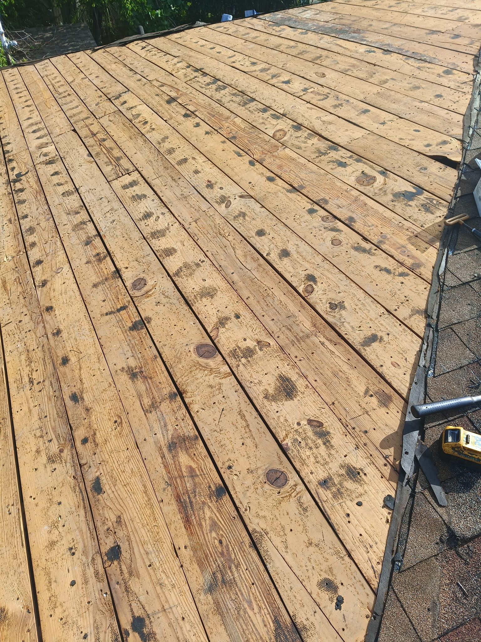 Project in St. Petersburg 33710 by Mitchell Roofing Company LLC 