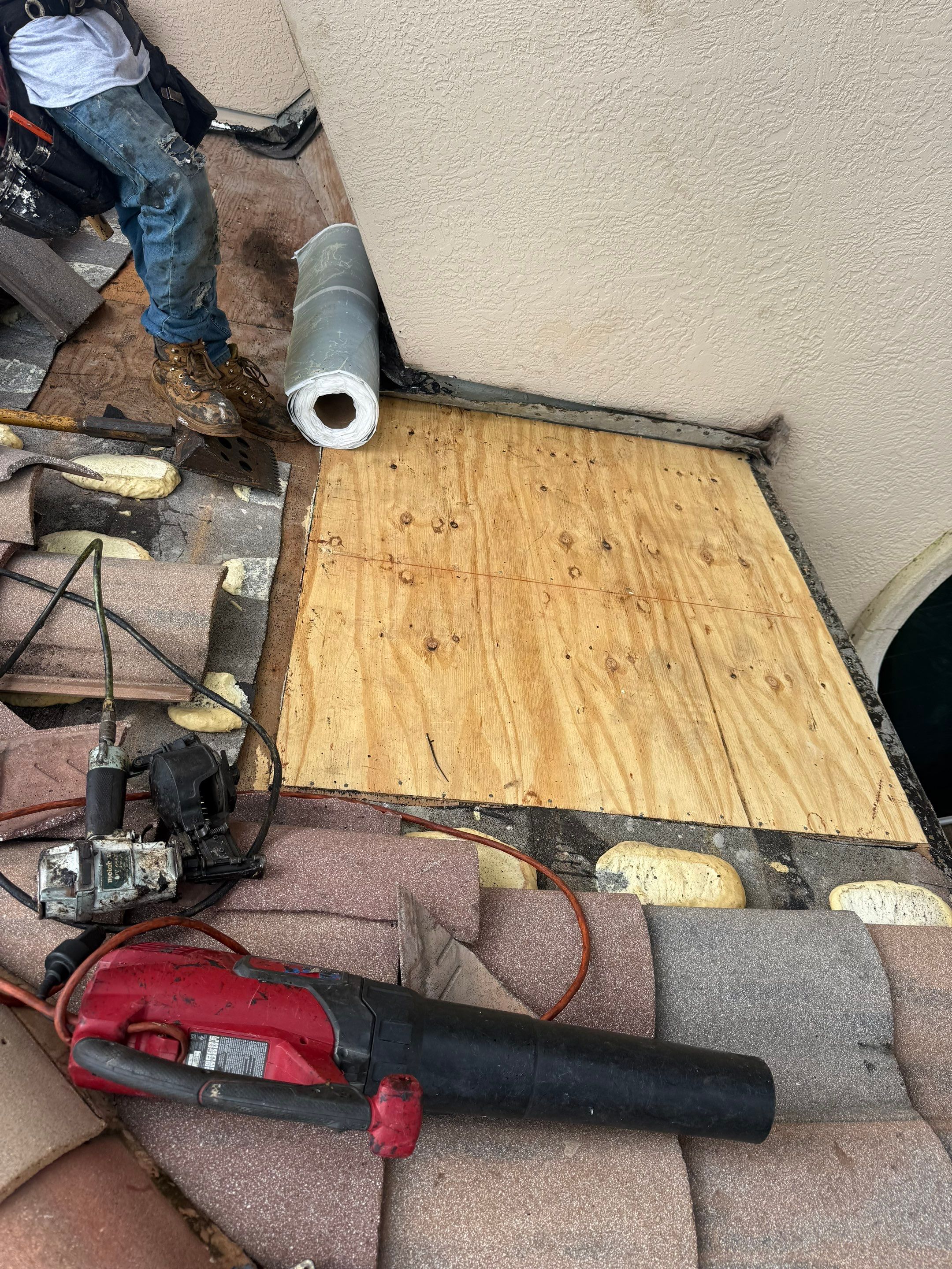 Tile Tune Up in Boca Raton, FL by Aastro Roofing