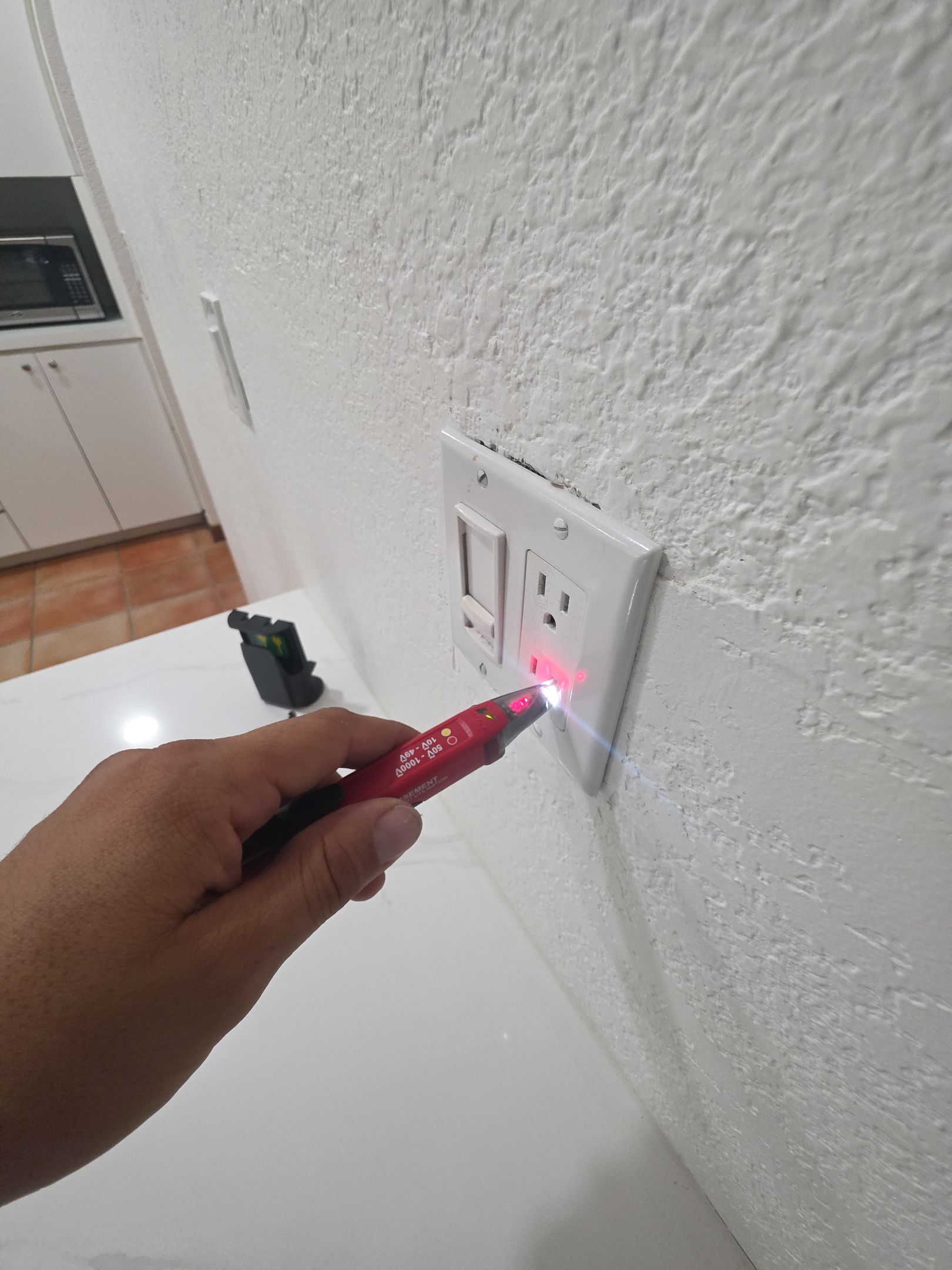 We  conducted an Inspection of this residential property to verify the condition and performance of the property. by Picos Construction Engineering