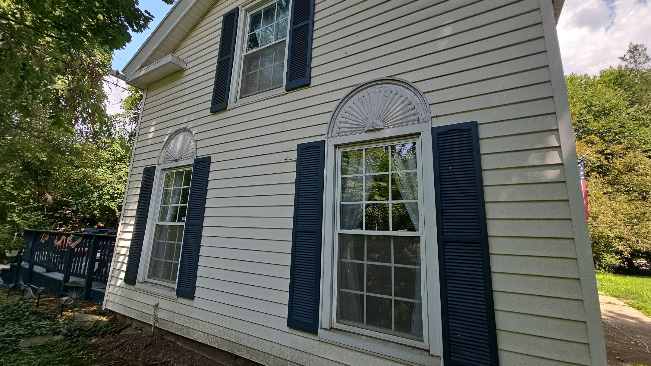 Norandex Cedar Knolls, Color: Jamestown Blue by Eagle Eye Roofing