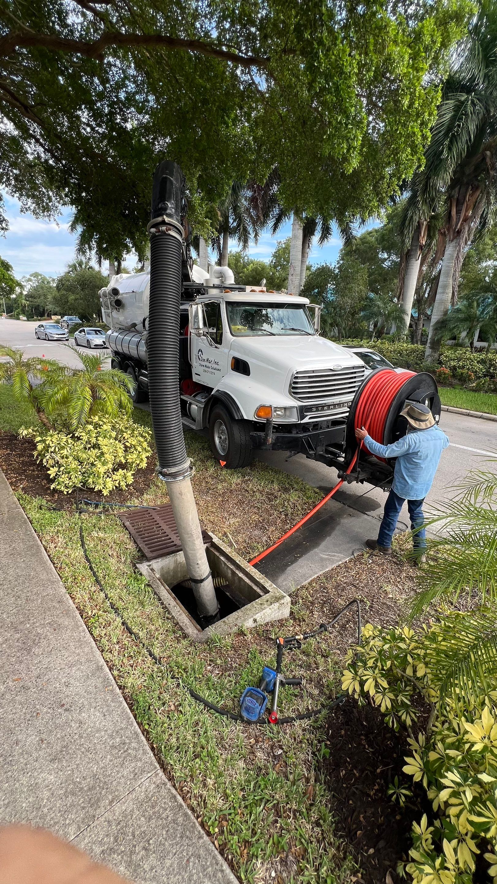 Naples Community Entry Road Stormwater System Cleaning by APS Power & Water