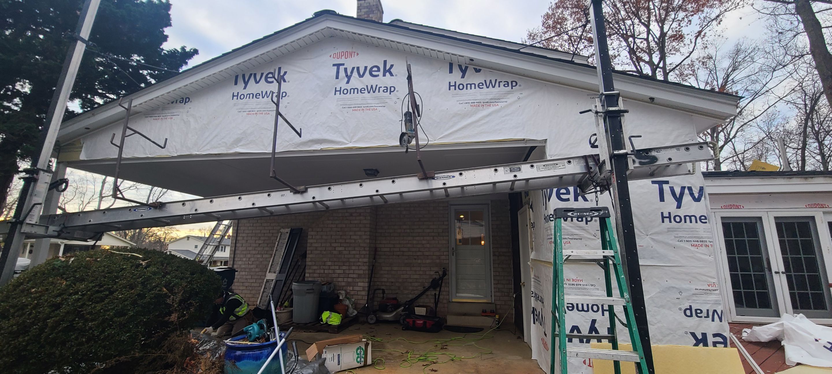 Springfield CertainTeed Charcoal Black Roof & CertainTeed Colonial White Siding by RM Banning, Inc.