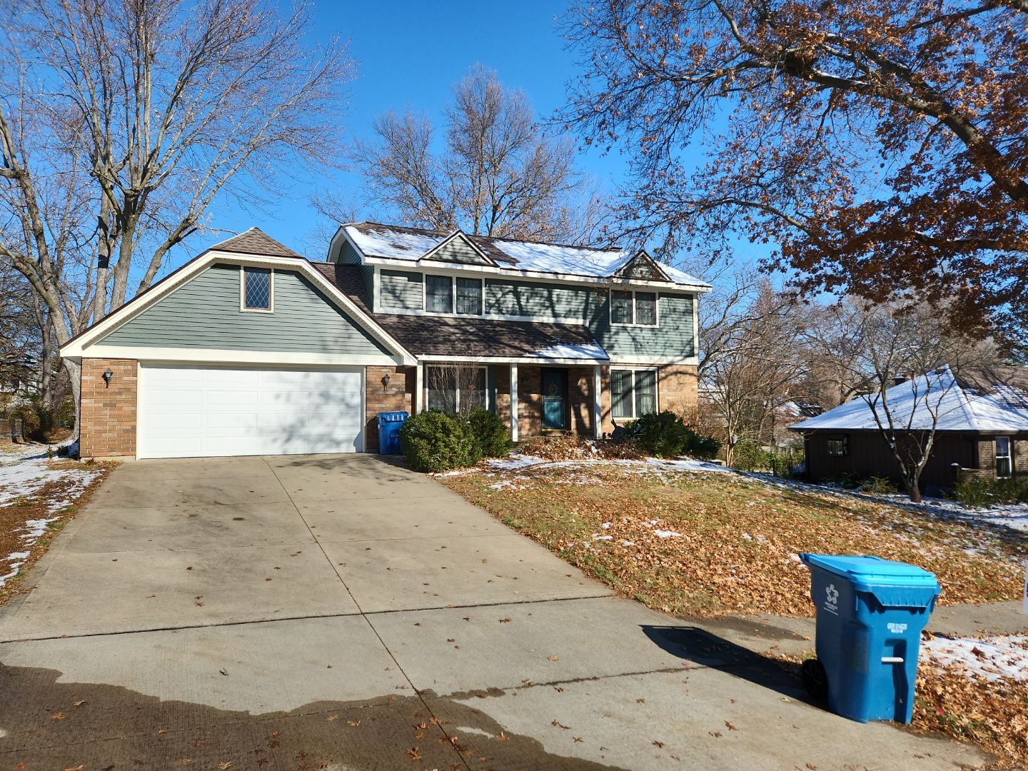 Siding Installation using Spruce Exterior Portfolio Vinyl Siding by EEC Windows, Siding & Roofing