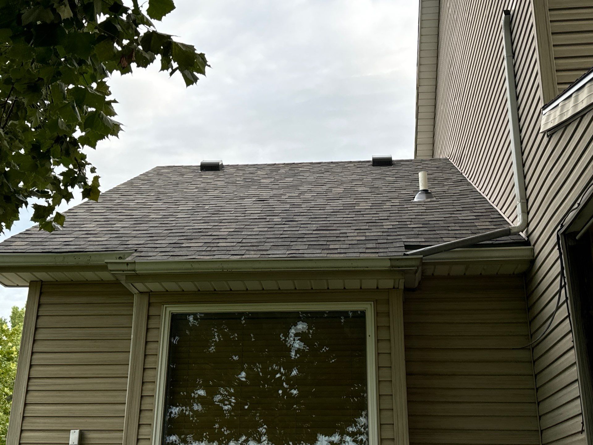 Comprehensive Residential Roof and Siding Replacement in Smithville Missouri by EEC Windows, Siding & Roofing