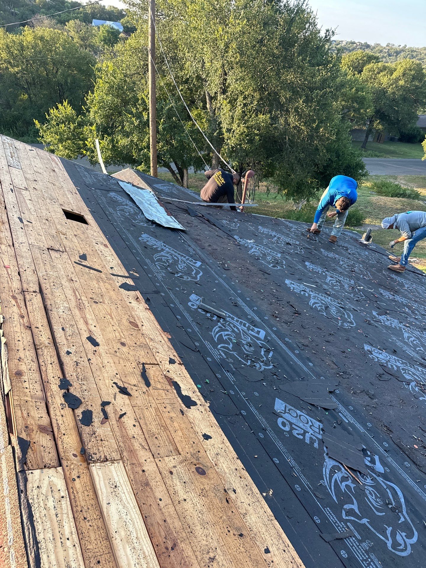 Residential Roofing Installation using Owens Corning Oakridge Onyx Black by DeZign Roofing & Exteriors