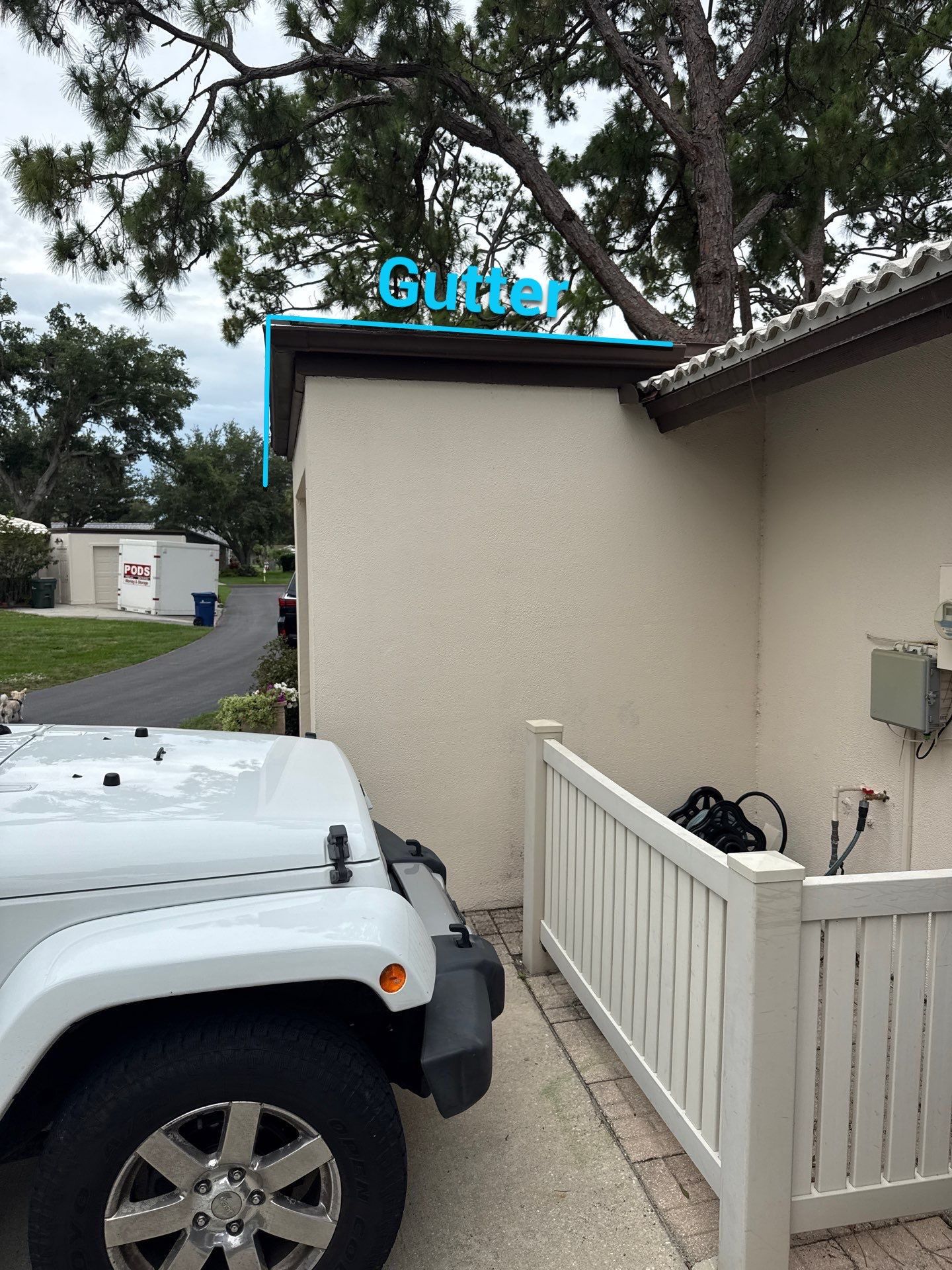 Seamless Aluminum Gutter Installation using Musket Brown Seamless Gutters in Nokomis FL by Gutter Professors