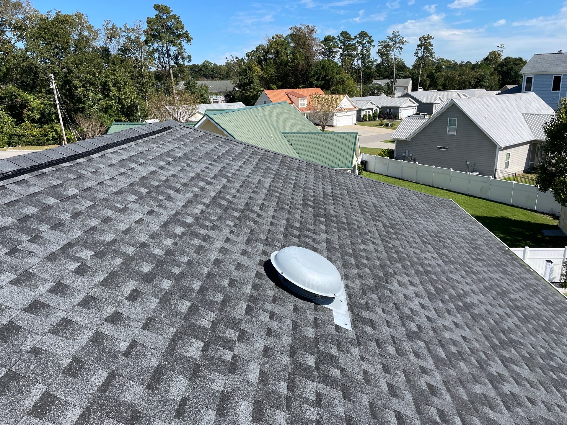 GAF HDZ - Charcoal by Linta Roofing Inc