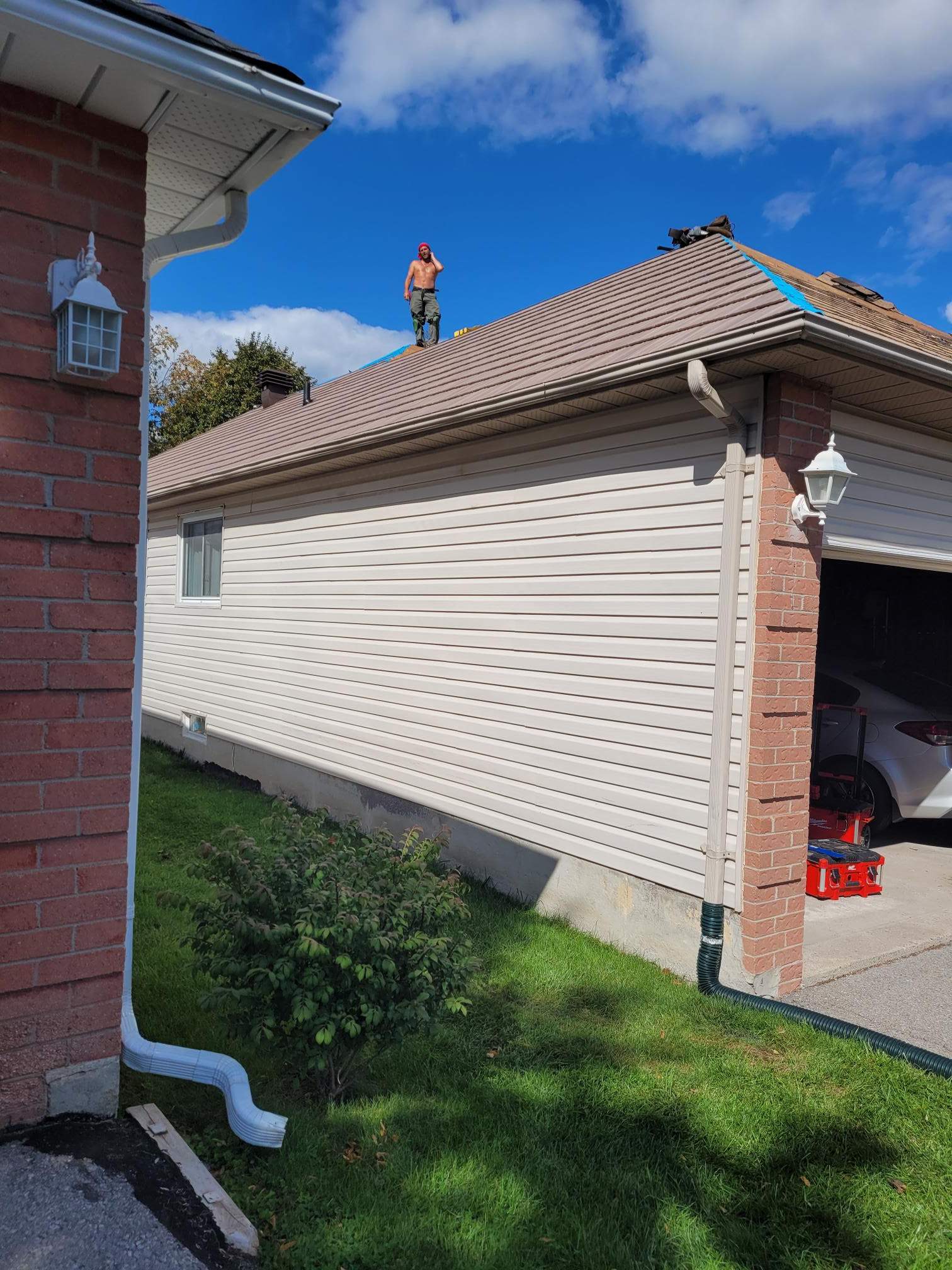 Residential Roofing Installation using Vic West True Nature Ridge Slate Silver Springs by Jay Carter Roofing & Sheet Metal