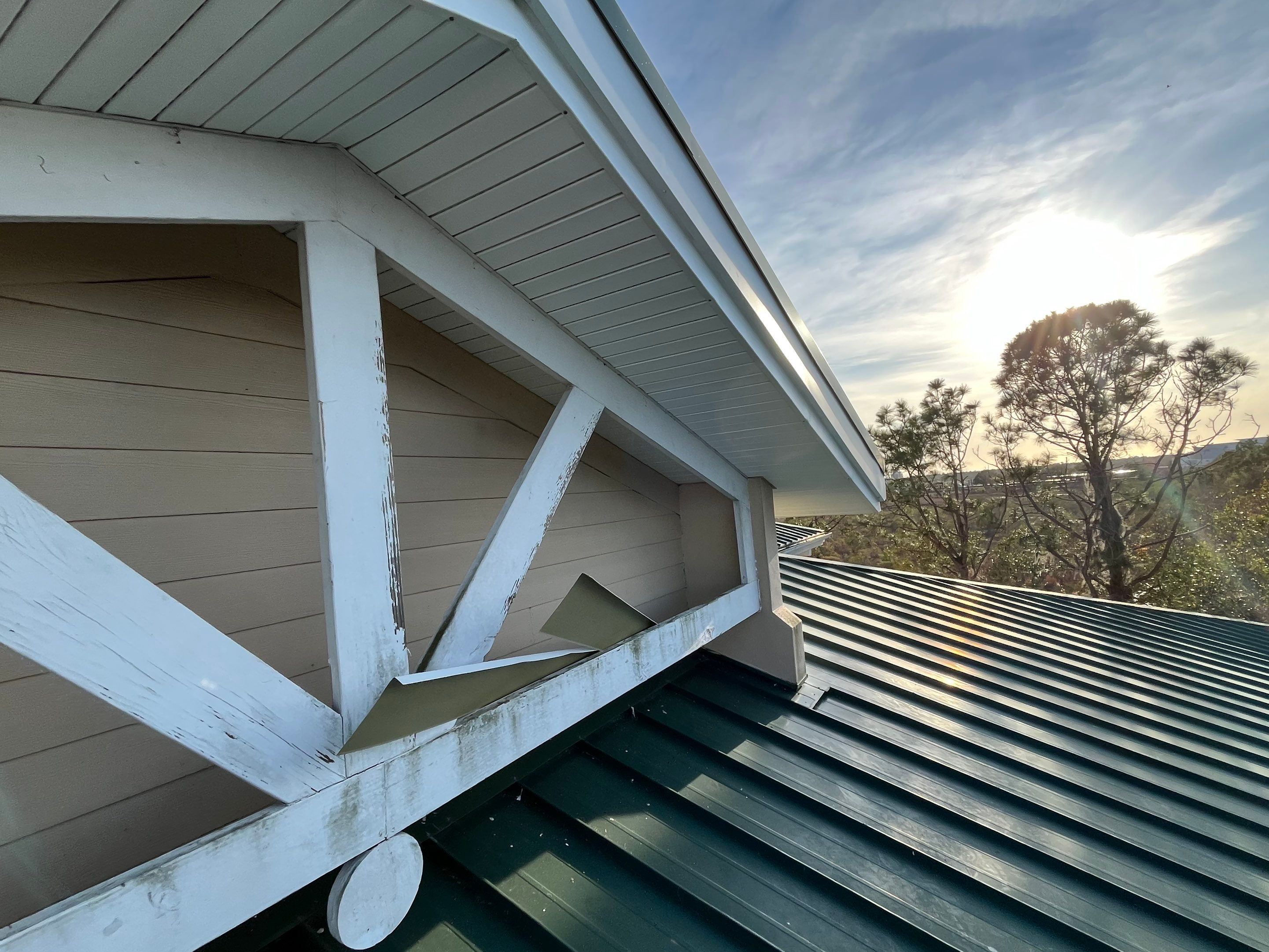 Soffit and Fascia Repair in Sarasota FL by Gutter Professors