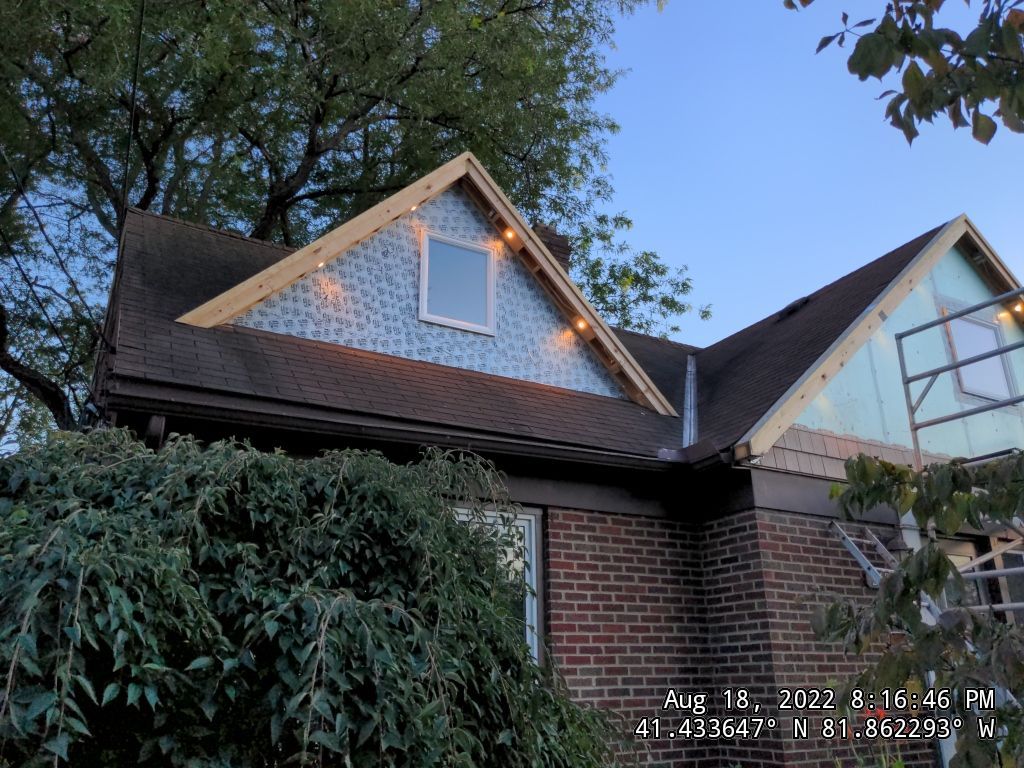 Residential Roofing Installation using Certainteed Belmont shingle by Absolute Roofing and Construction
