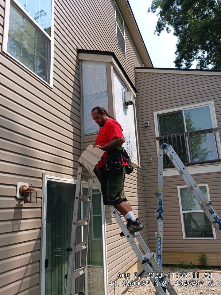 Residential Roof Replacement using CertainTeed Grand Manor by Absolute Roofing and Construction