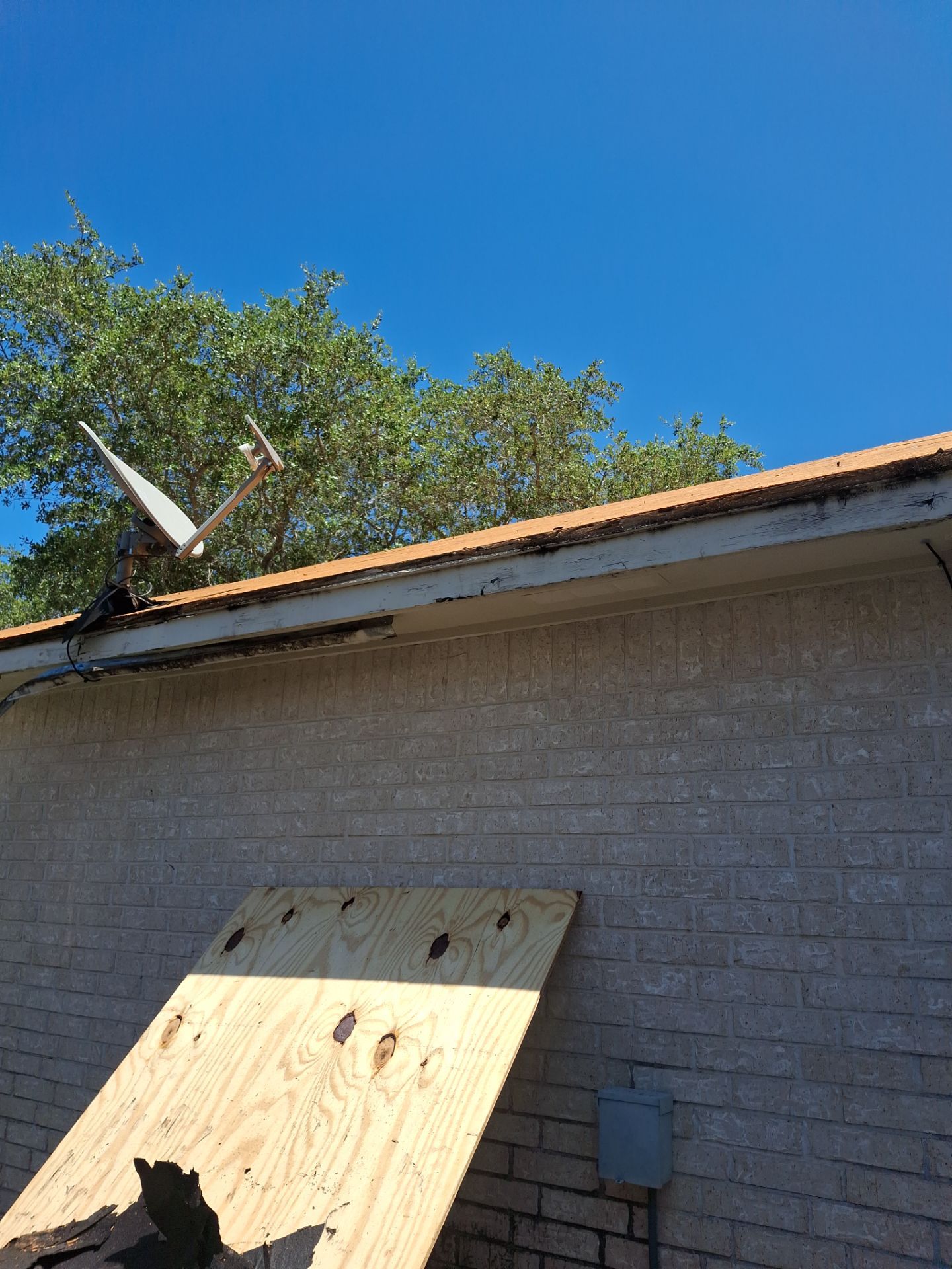 Quebec South by Bayfront Roofing and Construction