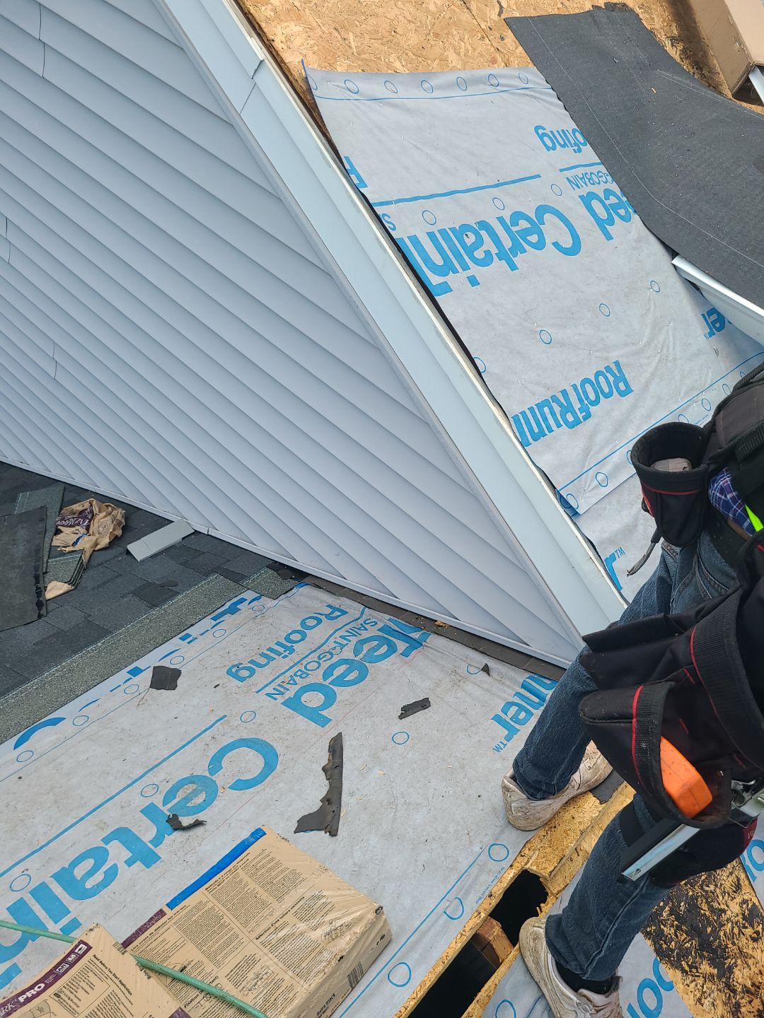 Springfield: CertainTeed Landmark Pro Designer Shingles in Max Def Moire Black by RM Banning, Inc.