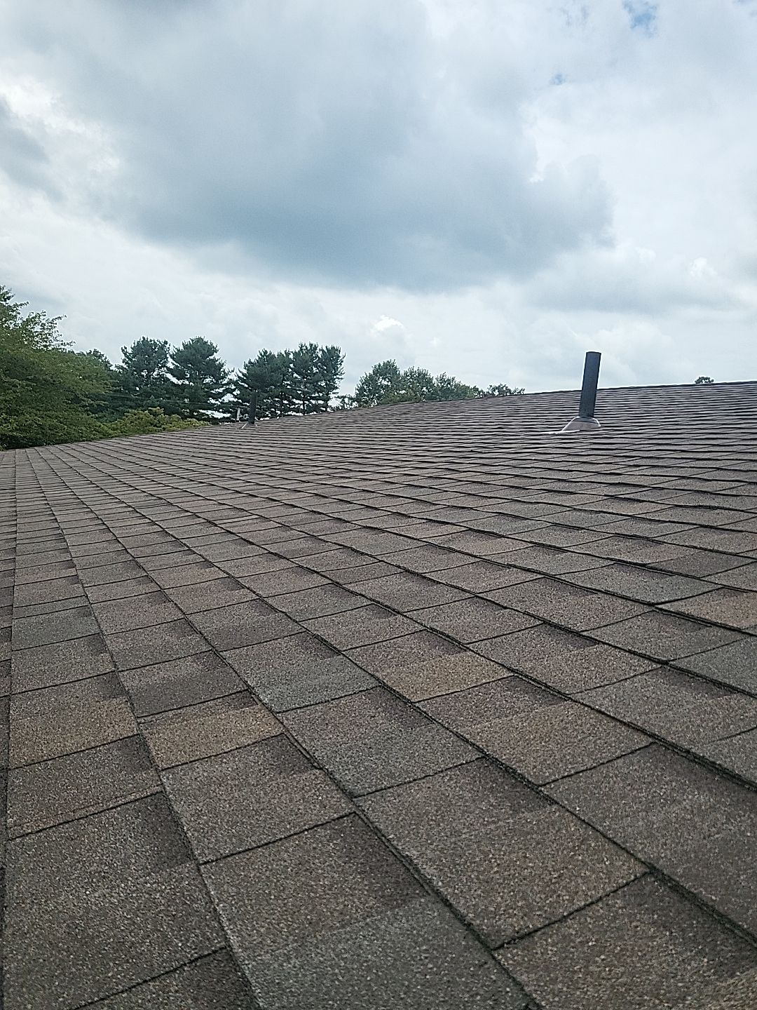 ATLAS PINNACLE COLOR: HEATHERBLEND by Eagle Eye Roofing
