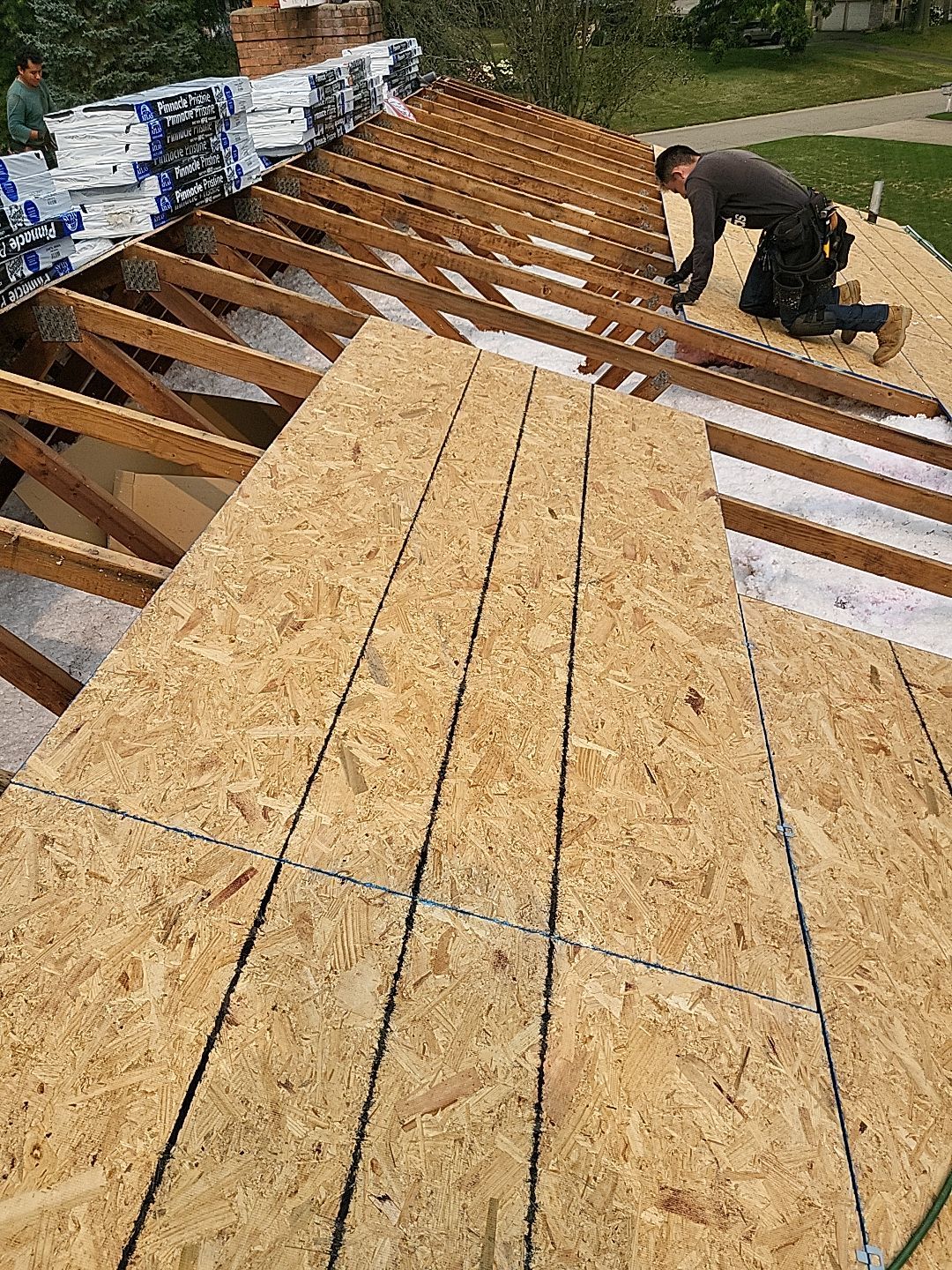 ATLAS PINNACLE COLOR: COASTAL GRANITE by Eagle Eye Roofing