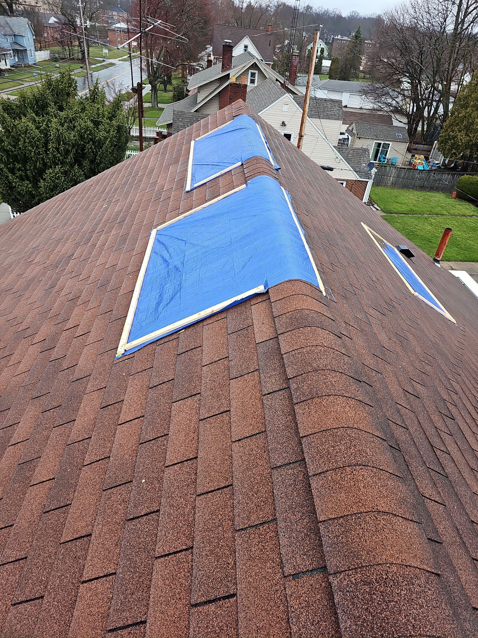 ATLAS PINNACLE COLOR: HEATHERBLEND DRIPE EDGE: WHITE by Eagle Eye Roofing