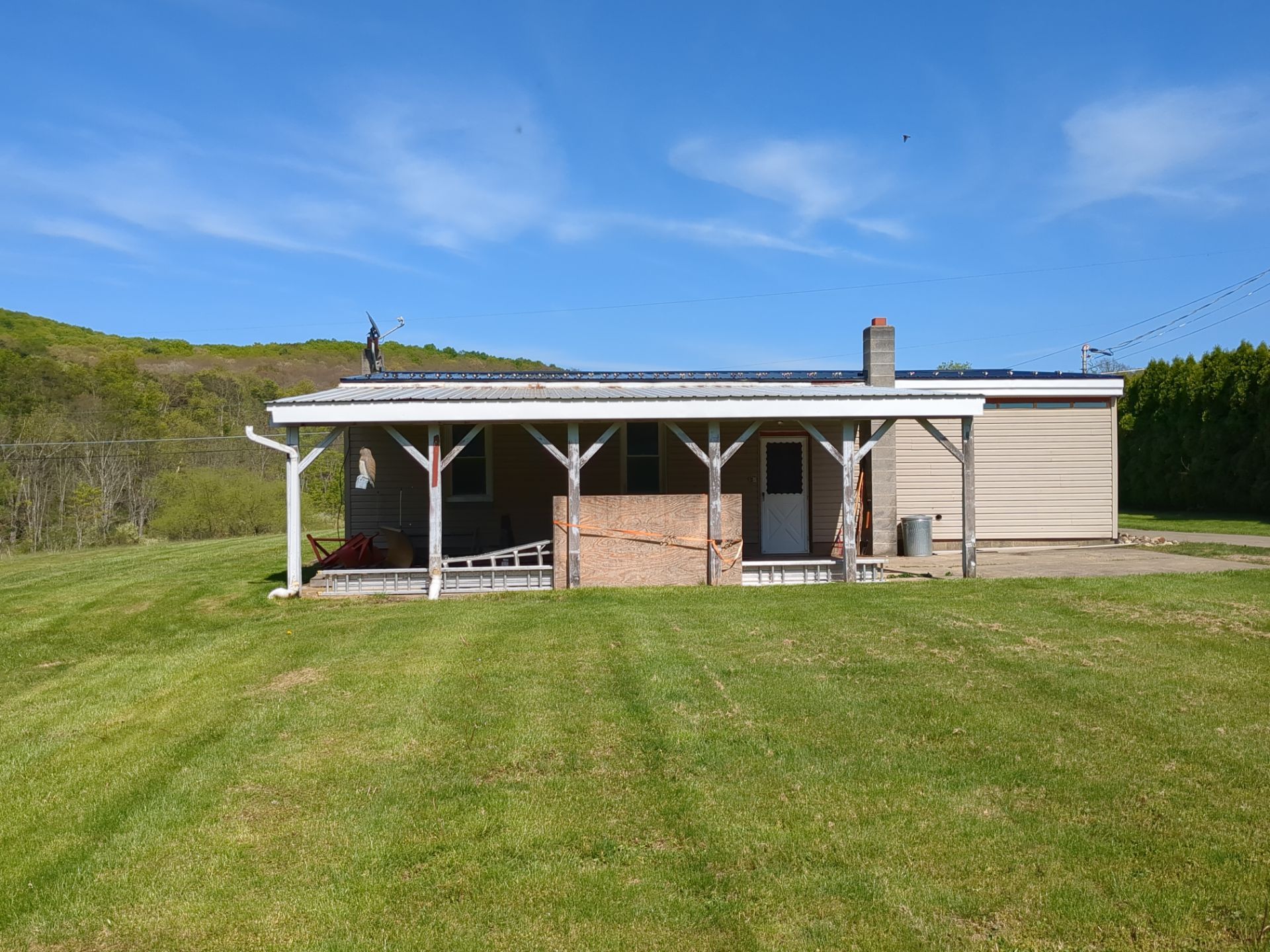 Metal Roofing and Vinyl Siding Replacement in Lewisburg by Esh Builders