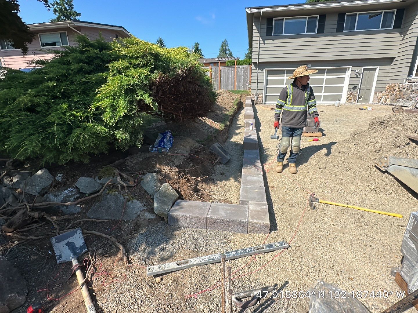 Justin | Retaining Wall, Landscape Project  by Jireh Asphalt & Concrete Inc 