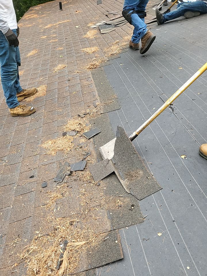 ATLAS PINNACLE COLOR: HEATHERBLEND by Eagle Eye Roofing