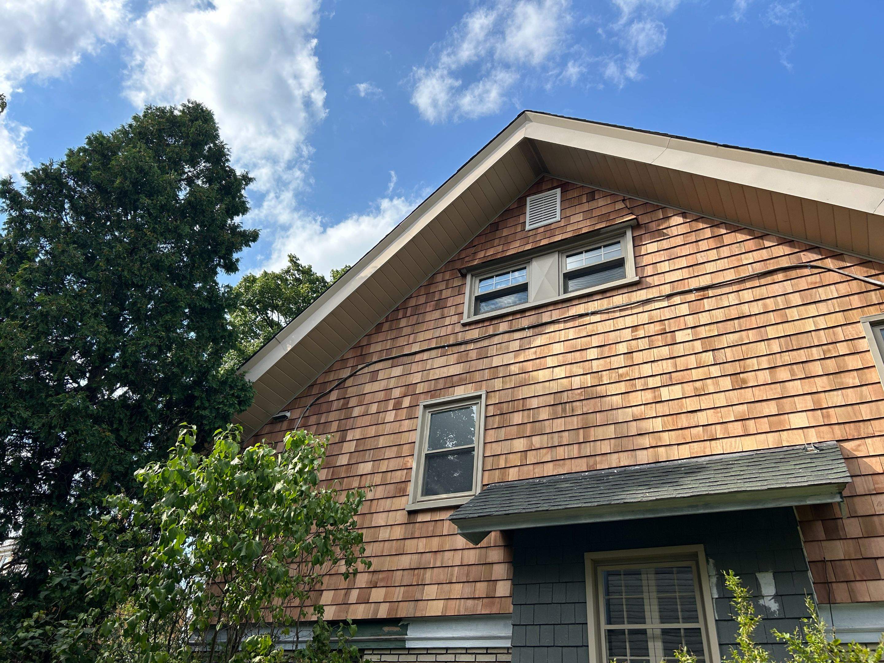 Cedar Shake Siding Installation in Pittsburgh by Ideal Siding Pittsburgh