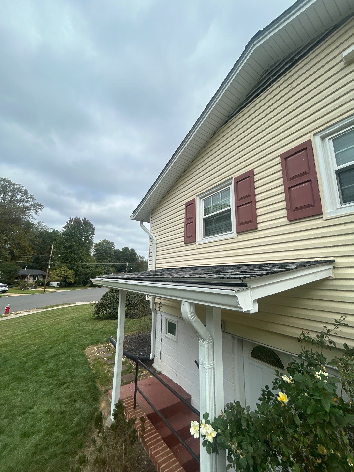 Falls Church : Residential Roof Replacement with CertainTeed Landmark Pro in Max Def Heather Blend by RM Banning, Inc.