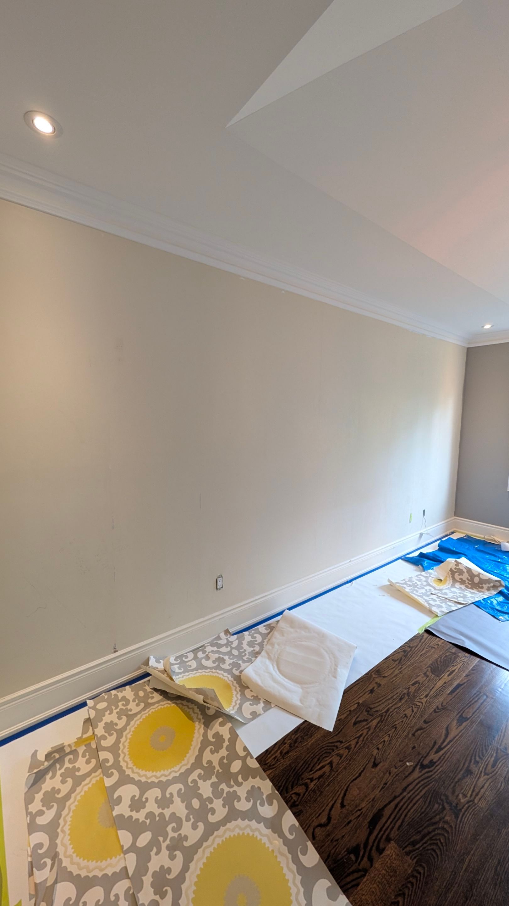 Interior Painting and Finishing for a Home in Toronto by GTA HOME PAINTING