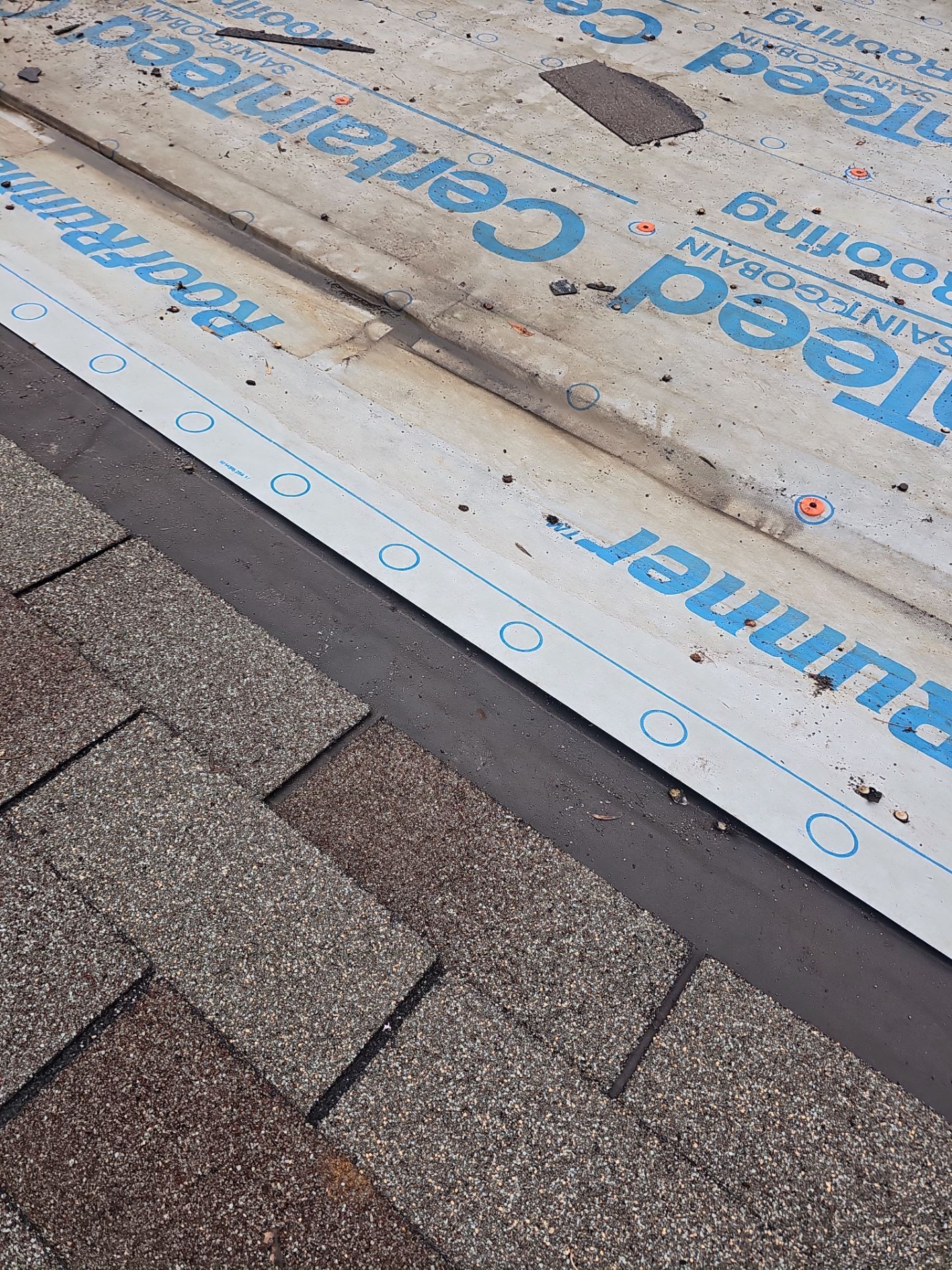 Residential Roofing Installation using Owen's Corning Duration (Lifetime) Shingles by Roof Repair Company
