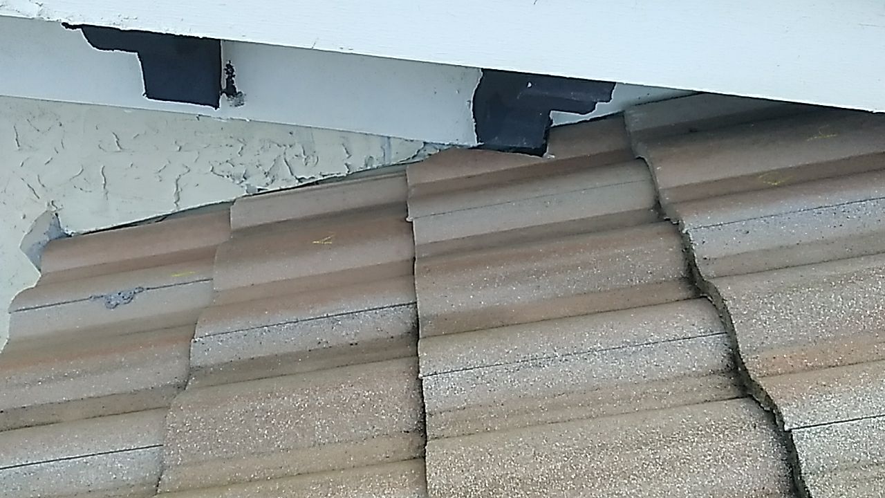 Tile Roof Repair in Boynton Beach ā Fast, Professional, and Reliable Service by Aastro Roofing