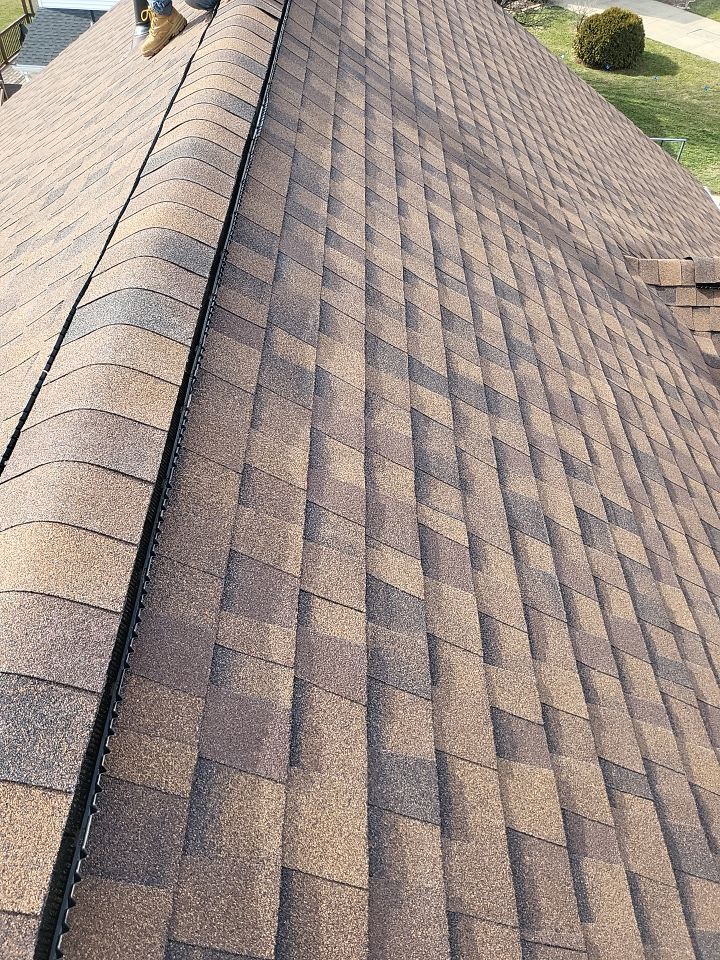 ATLAS PINNACLE COLOR: BURNT HICKORY DRIP EDGE: WHITE by Eagle Eye Roofing