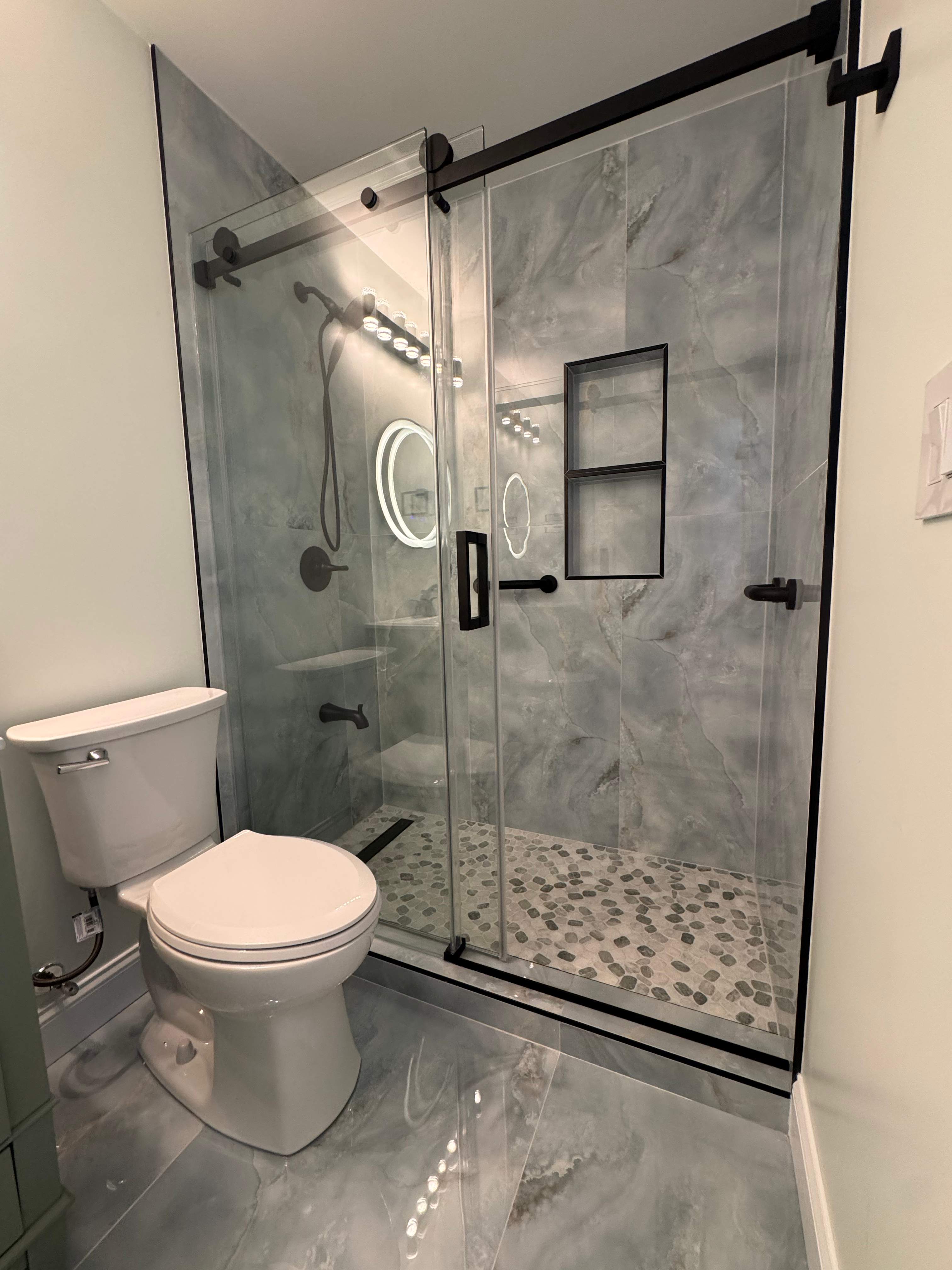 Guest bathroom renovation by Prudencio