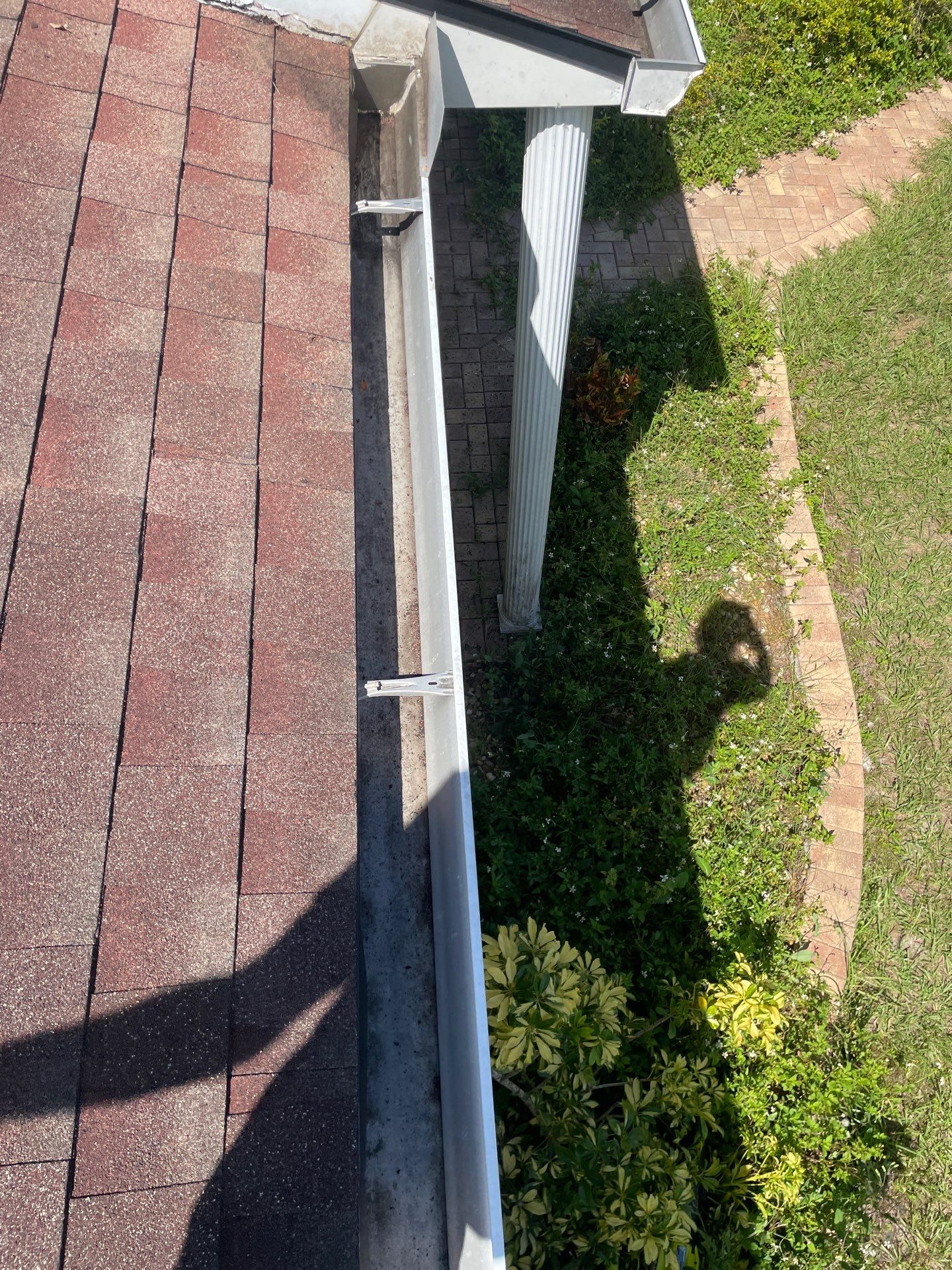 Gutter Cleaning in Brandon FL by Gutter Professors