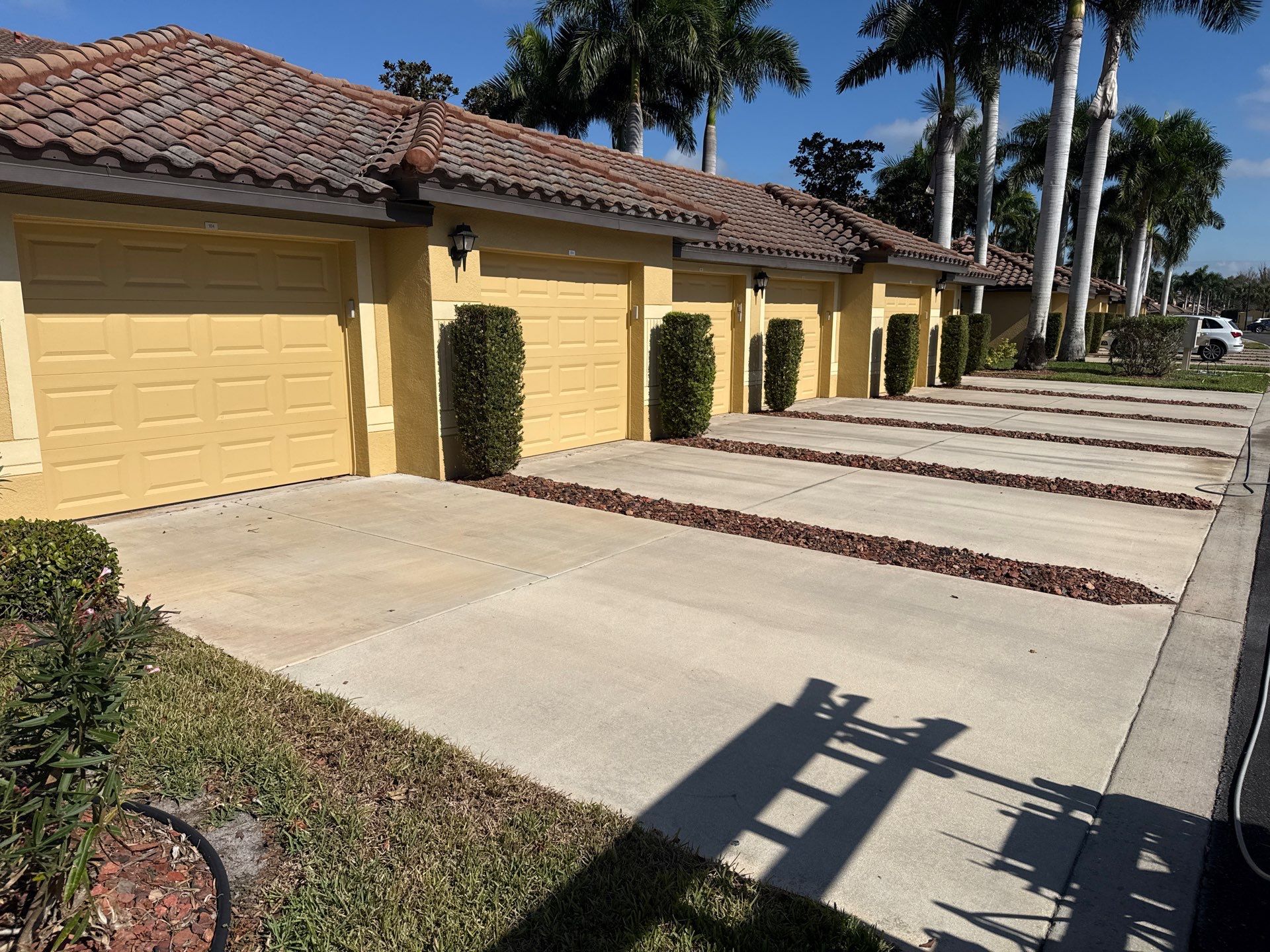 HOA Condo Concrete Driveway & Sidewalk Cleaning – River Strand Community, Bradenton, FL by Sunshine AquaWash