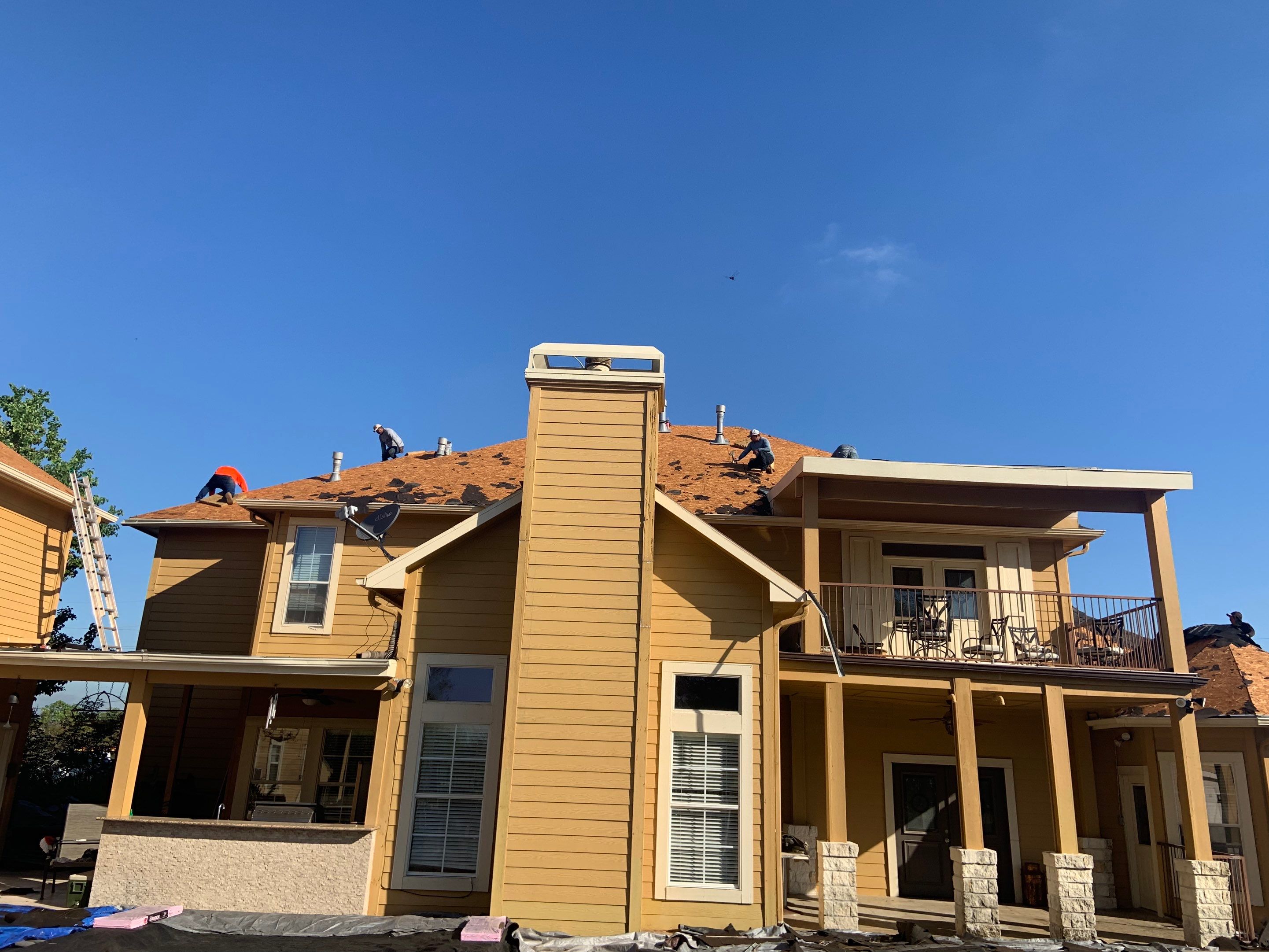 Residential Roofing Installation using Owen's Corning Duration (Lifetime) Shingles by Roof Repair Company