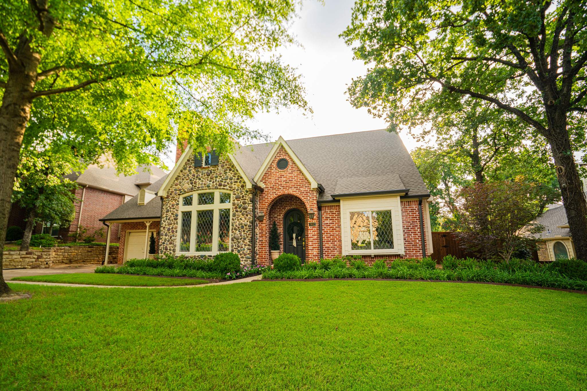Southern Charm: Revitalizing a Cottage Garden by Complete Exterior Solutions