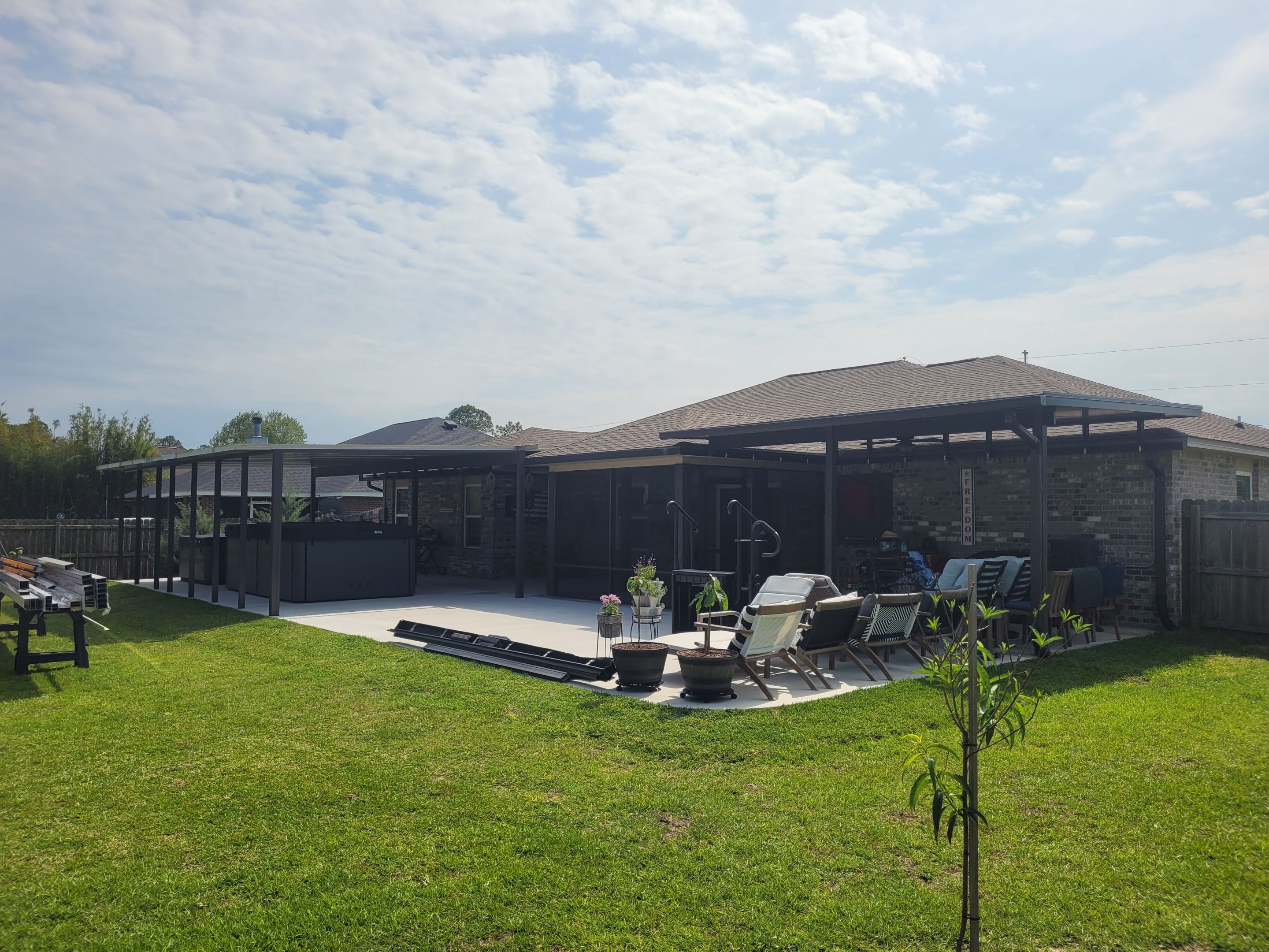Large Screen Room & Patio Cover in Navarre by Titan Sunrooms