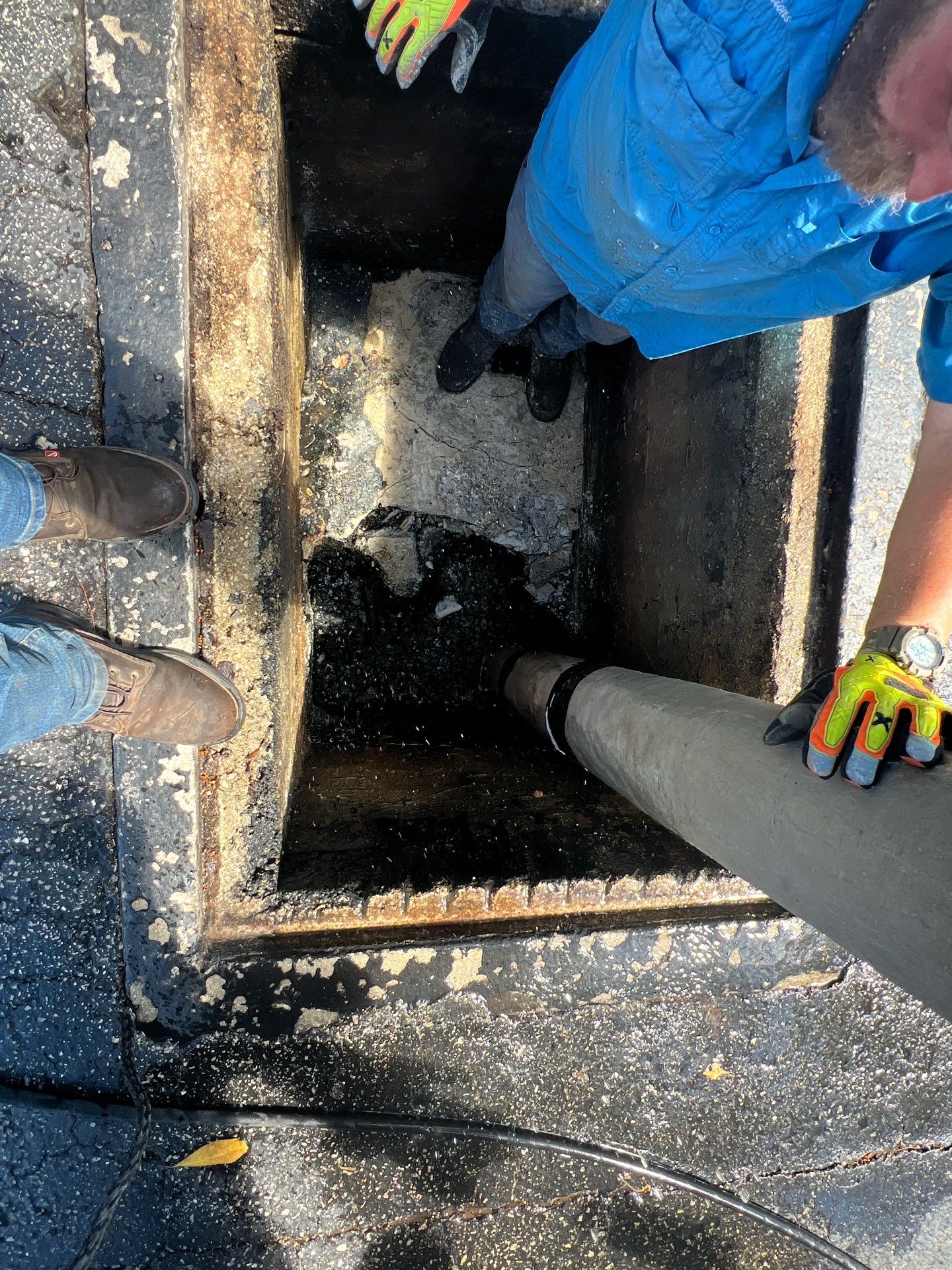 Marco Island Condo Stormwater System Maintenance and Standing Water Removal by APS Power & Water