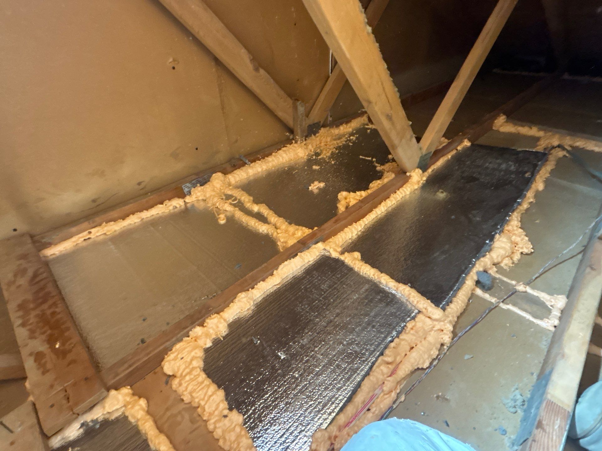Stopping Ice Dams and Eliminating Drafts in Canonsburg, PA 15317 by Home Environment Solutions