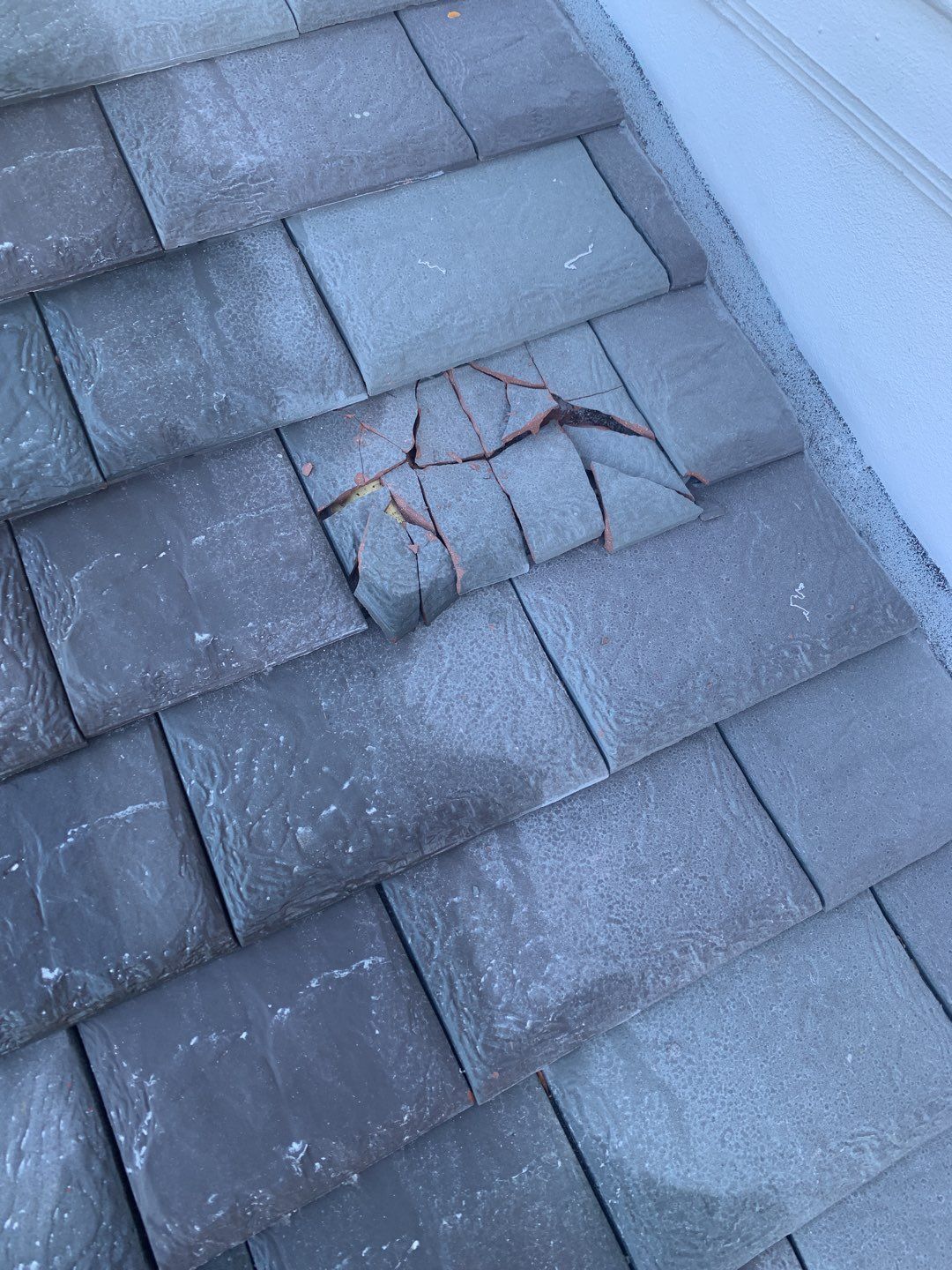 Ludowici - Lexington Slate - Vermont Gray Black by Istueta Roofing
