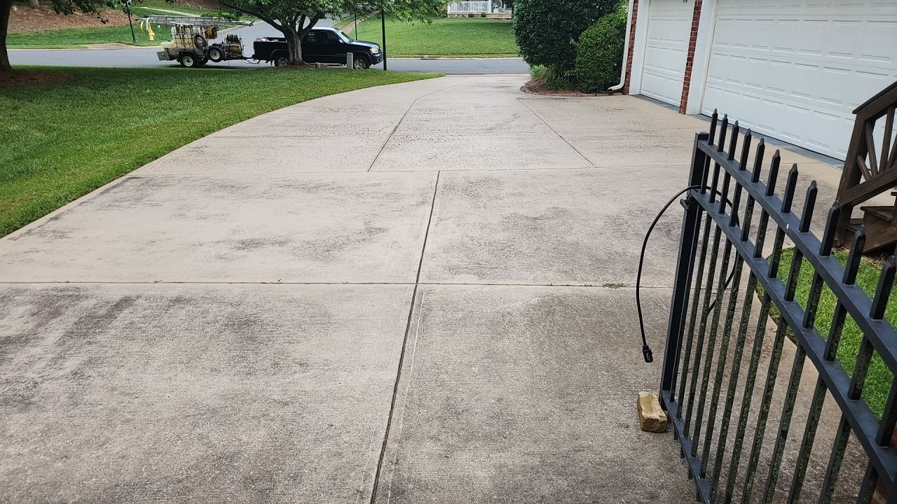 House Wash using cleaner by Power Wash Masters LLC
