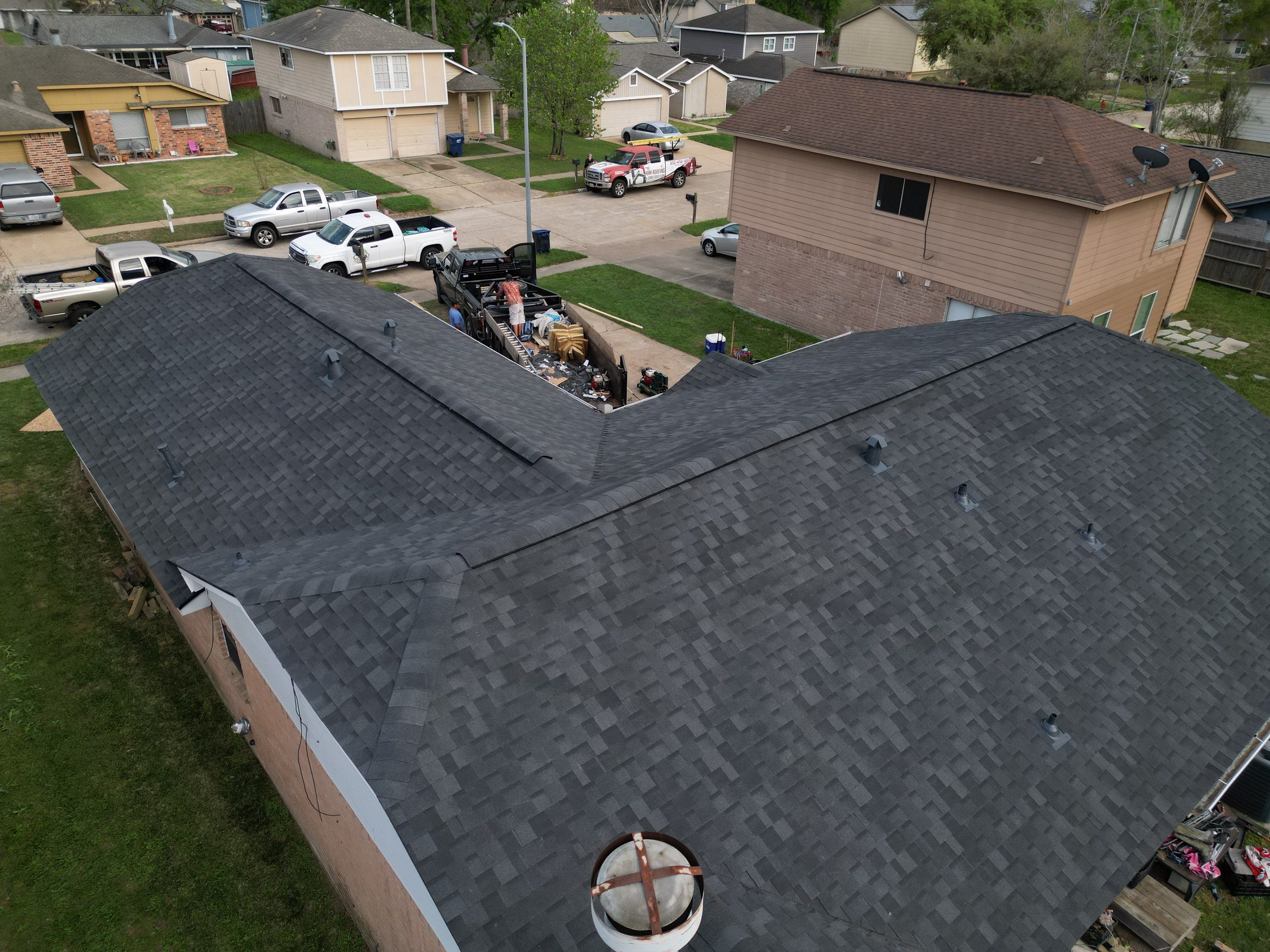 IKO Cambridge Dual Black by HHH Roofing & Construction