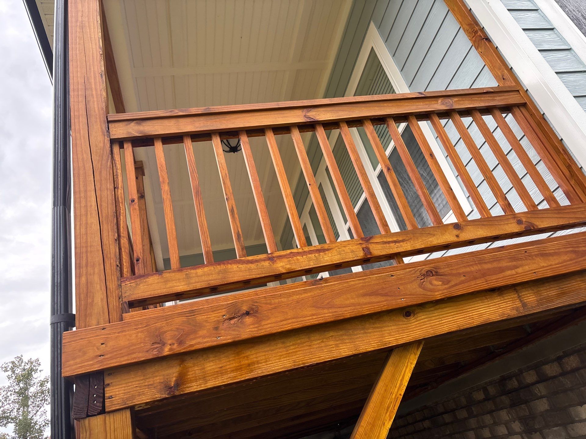 Wood Deck using Wood Sealant by DuraSeal