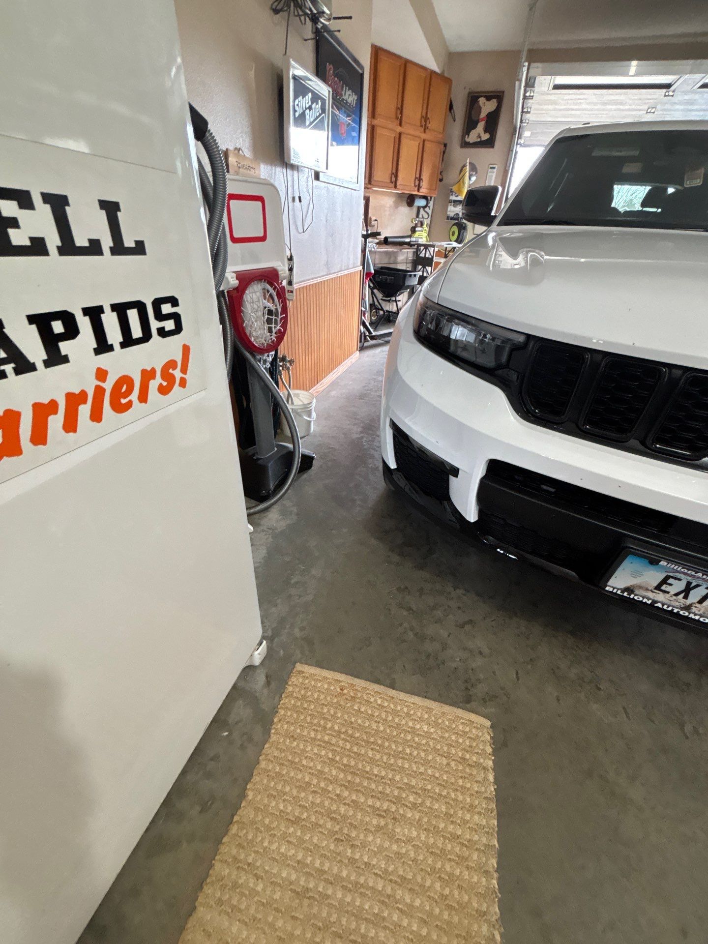 Multi-Fleck Epoxy Garage Floor Coating in Dell Rapids by Select Painting, Coatings & Garage Cabinets